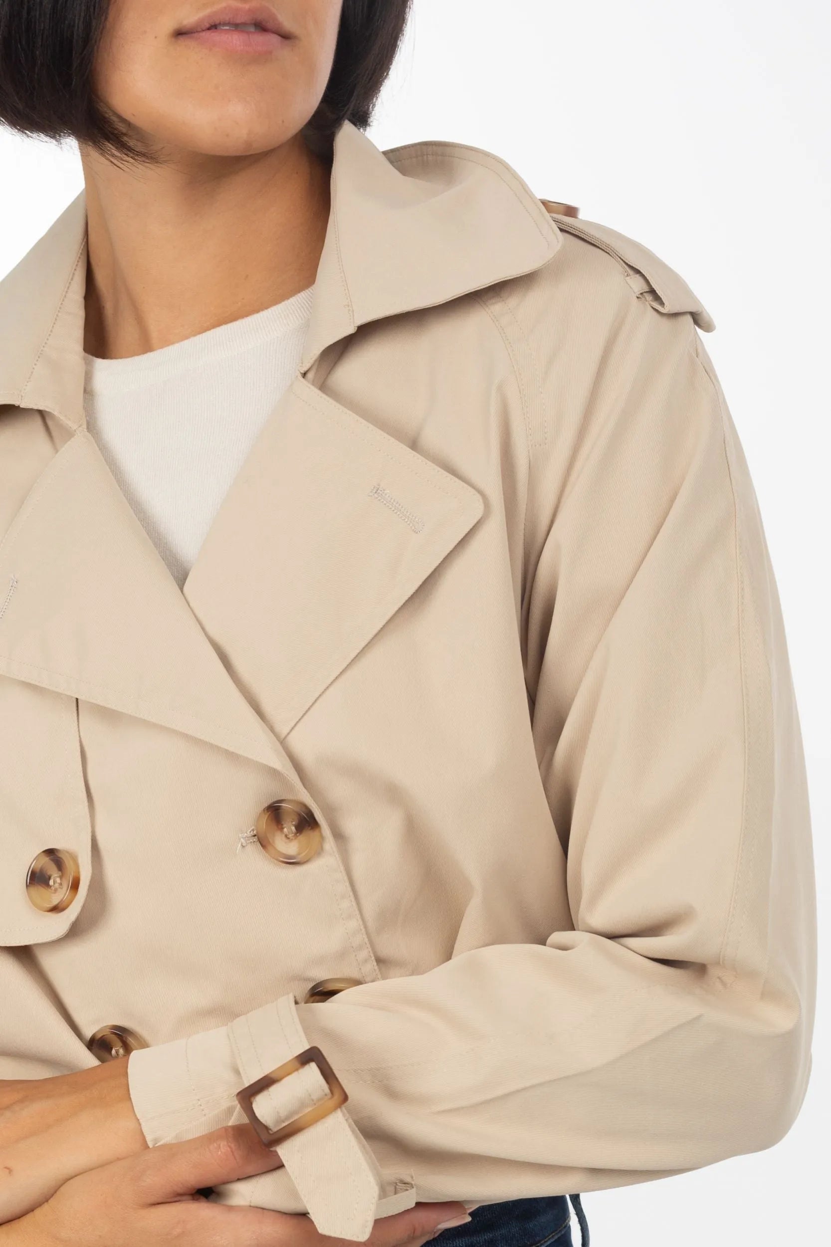 Short trench coat