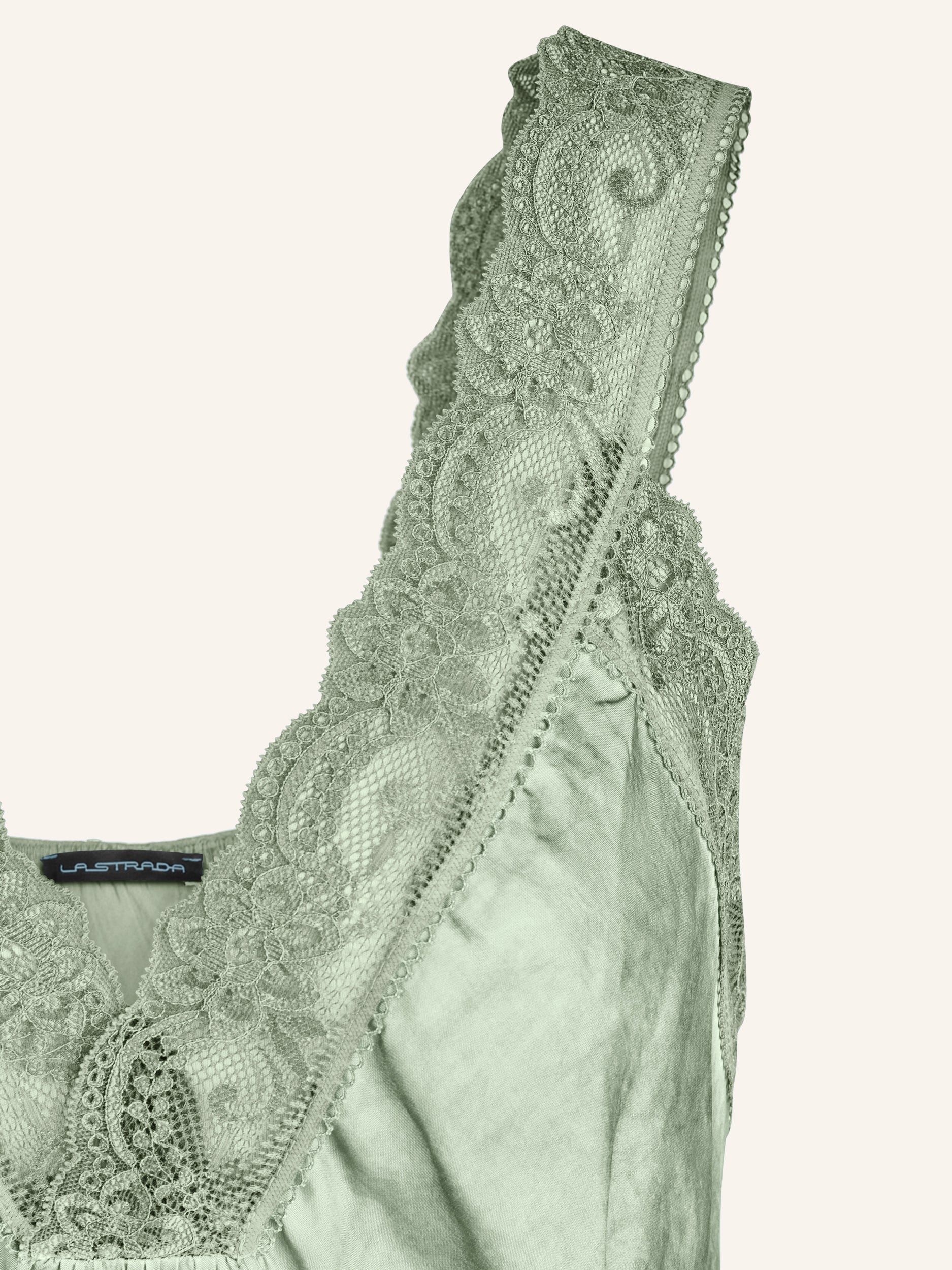 Spitzentop in Seidenoptik