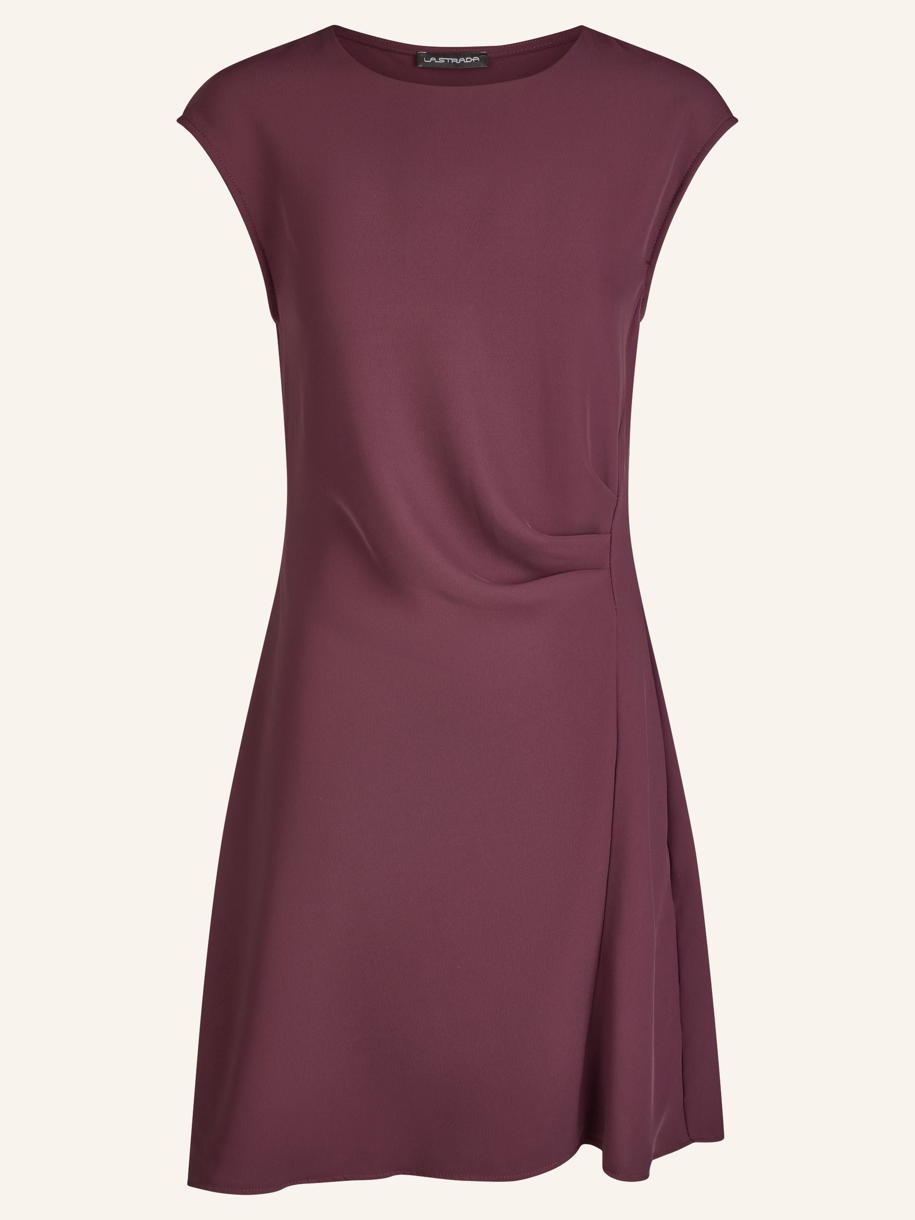 Robe fourreau sans manches