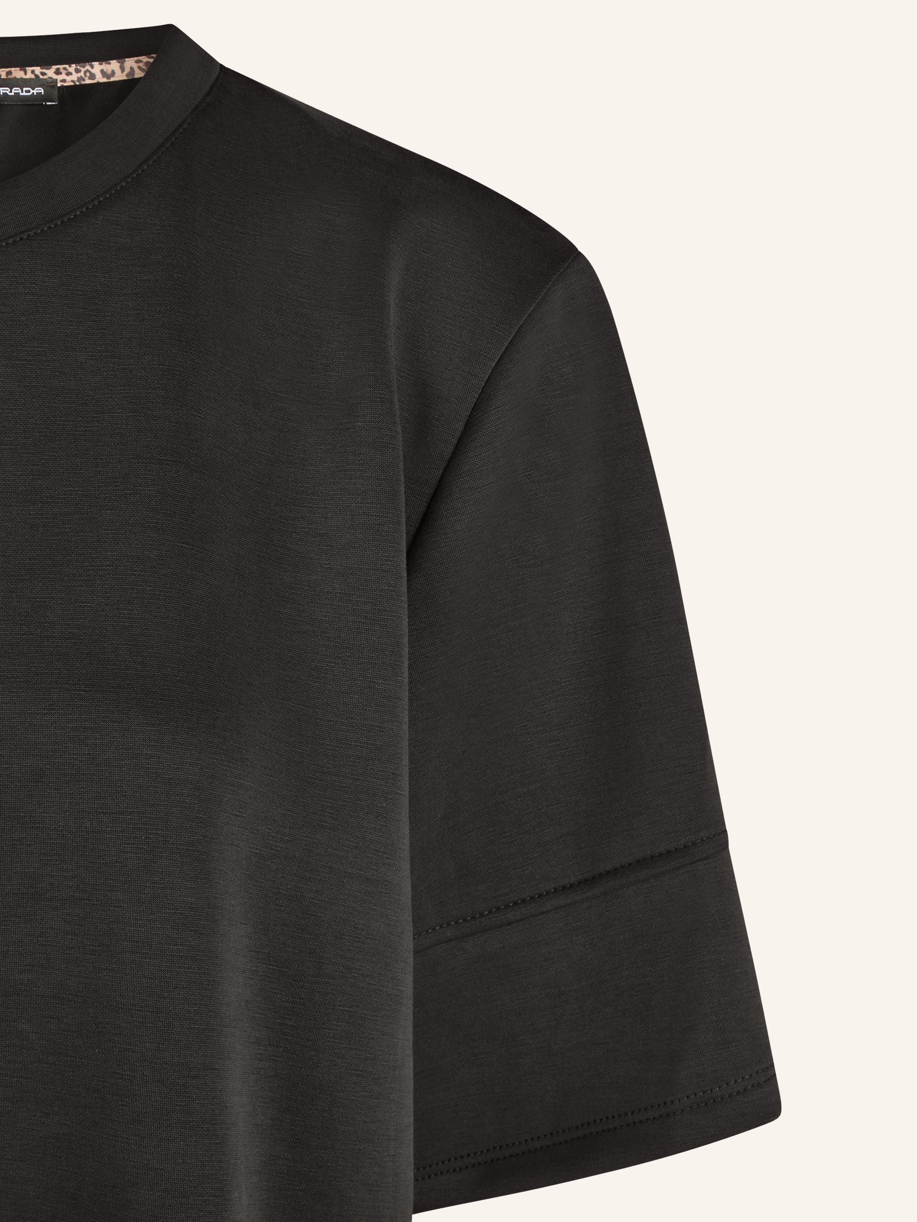 Maglia strutturata con maniche a mezza lunghezza