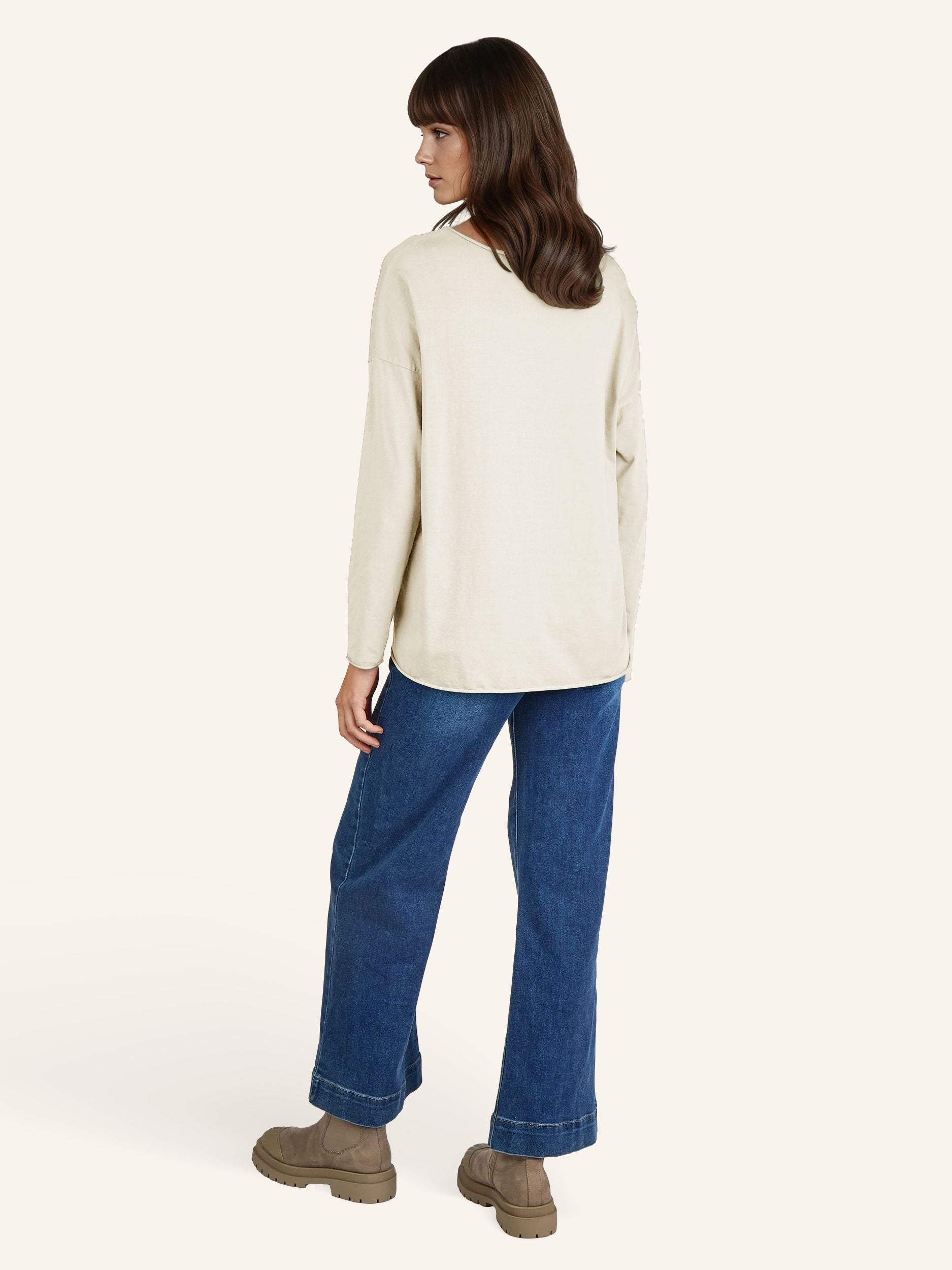 Longsleeve mit weitem Rundhalsausschnitt