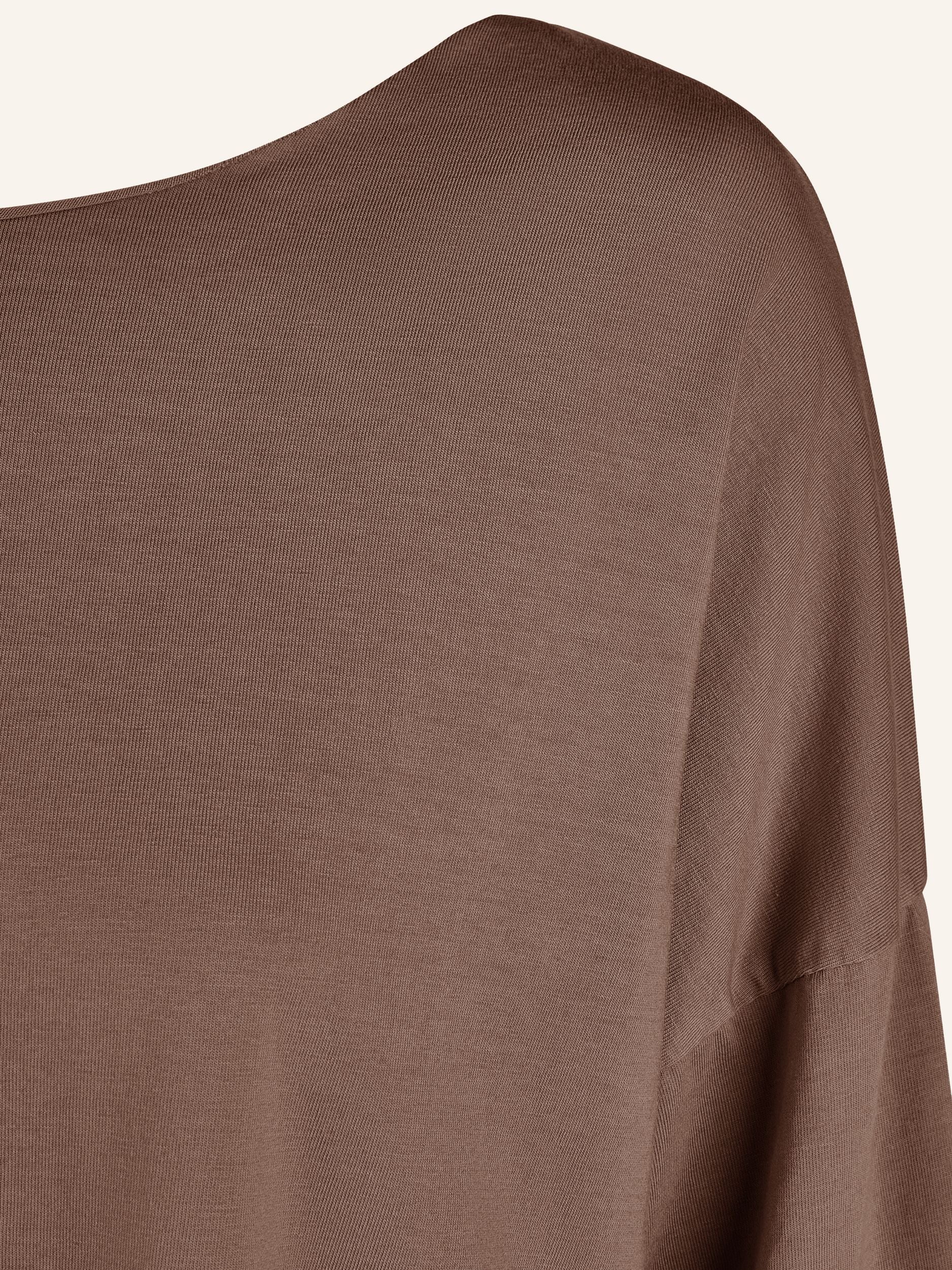 Longsleeve mit weitem Rundhalsausschnitt