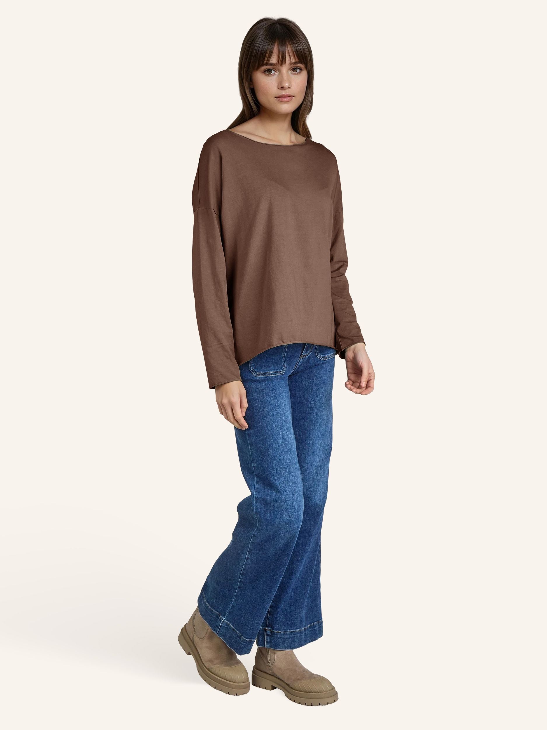 Longsleeve mit weitem Rundhalsausschnitt