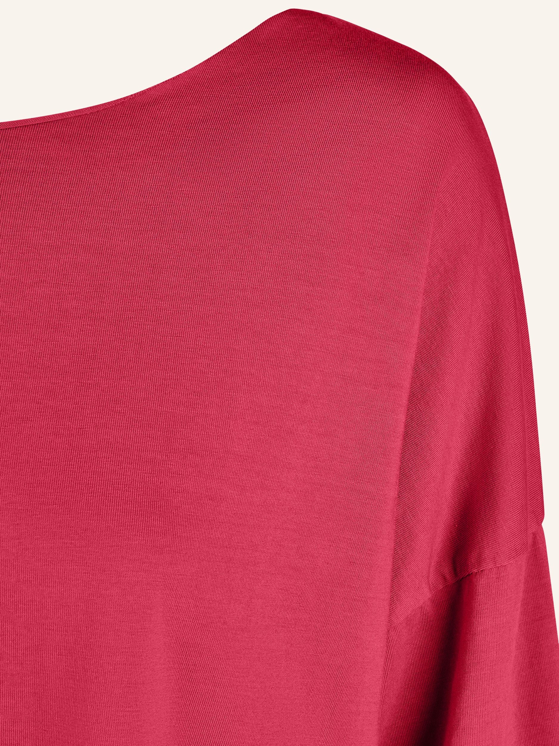 Longsleeve mit weitem Rundhalsausschnitt