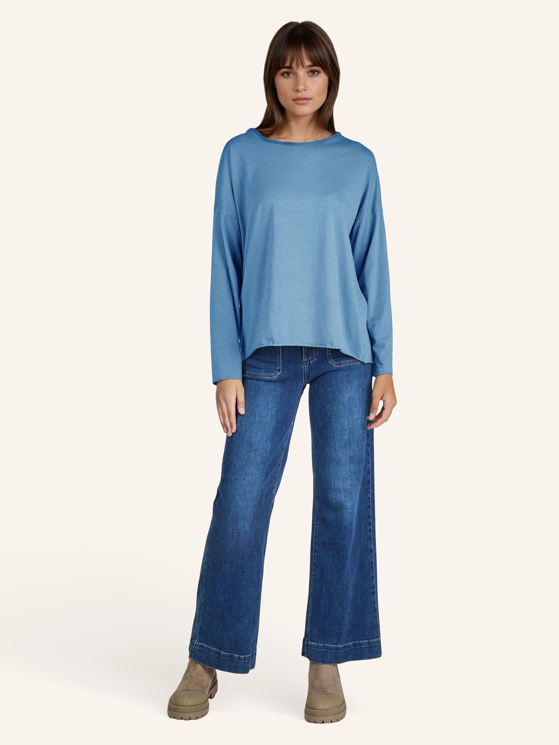 Longsleeve mit weitem Rundhalsausschnitt