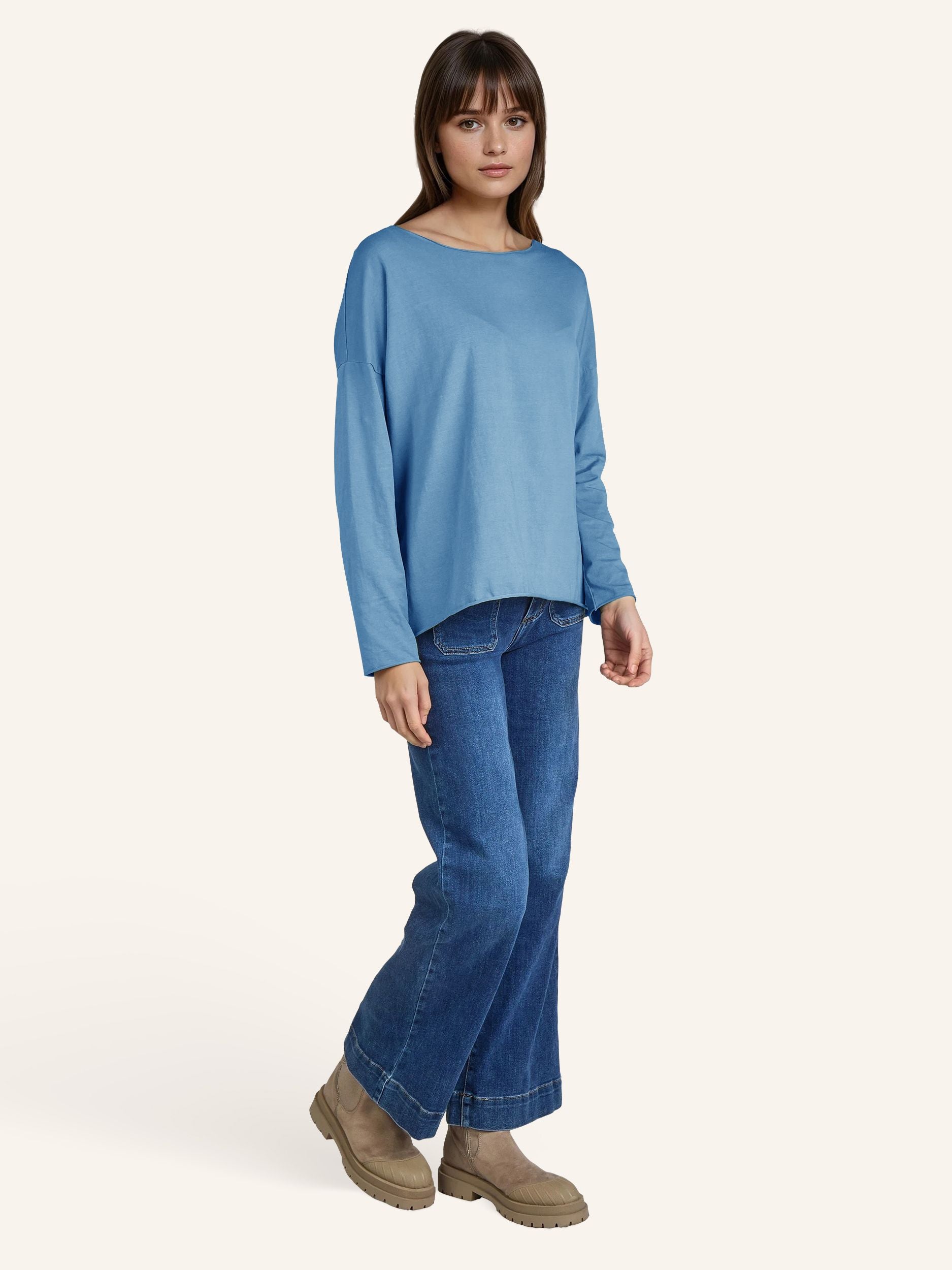 Longsleeve mit weitem Rundhalsausschnitt