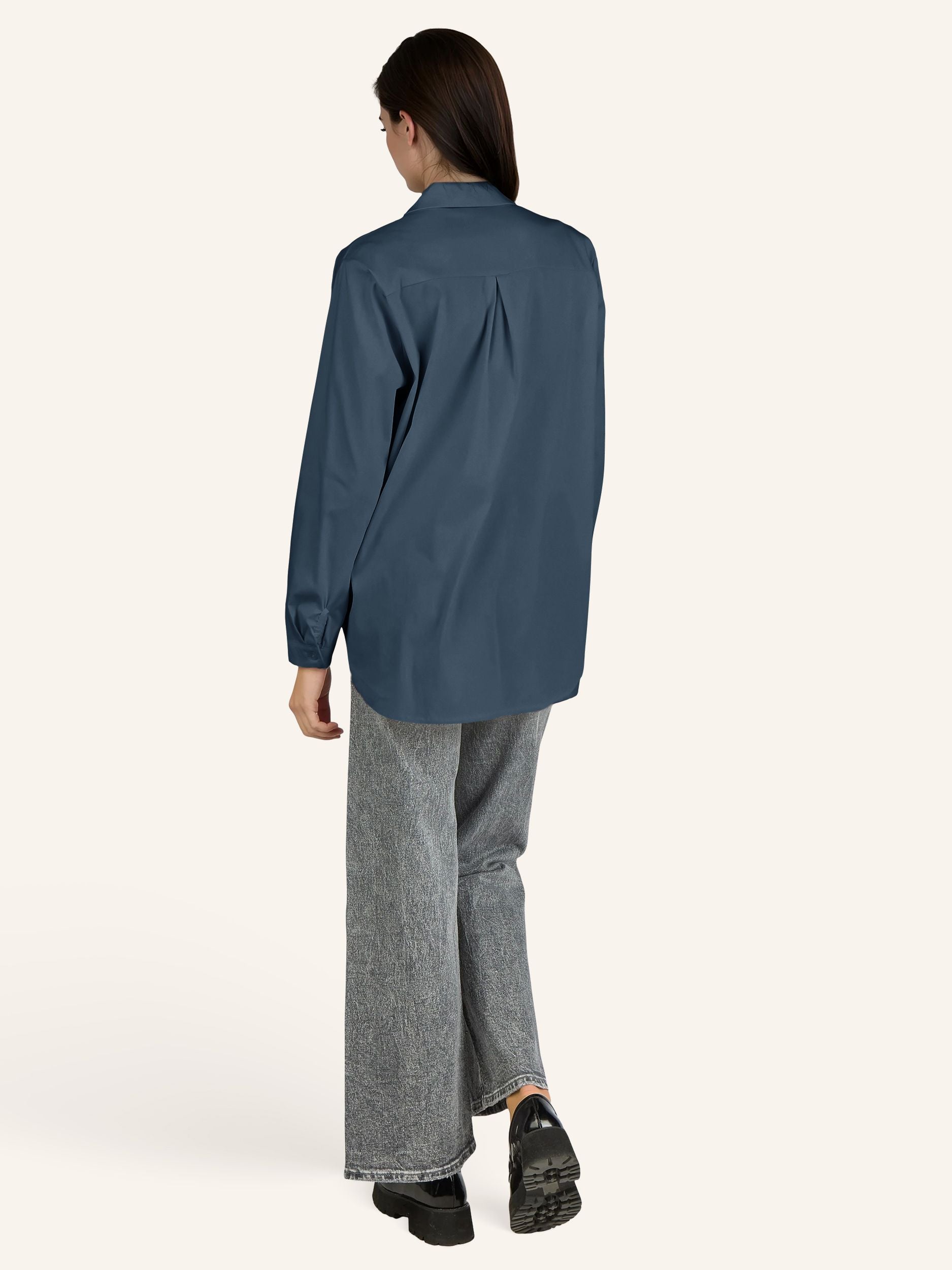 Bluse mit verdeckter Knopfleiste