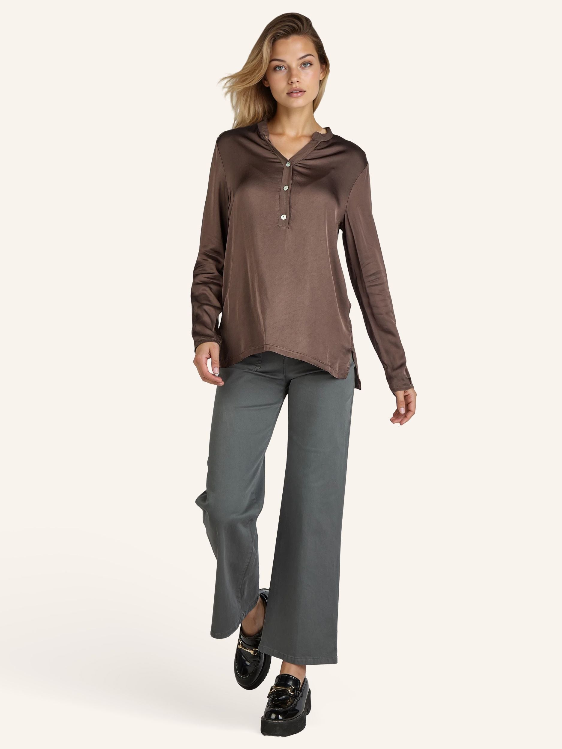 Bluse in Satin-Optik