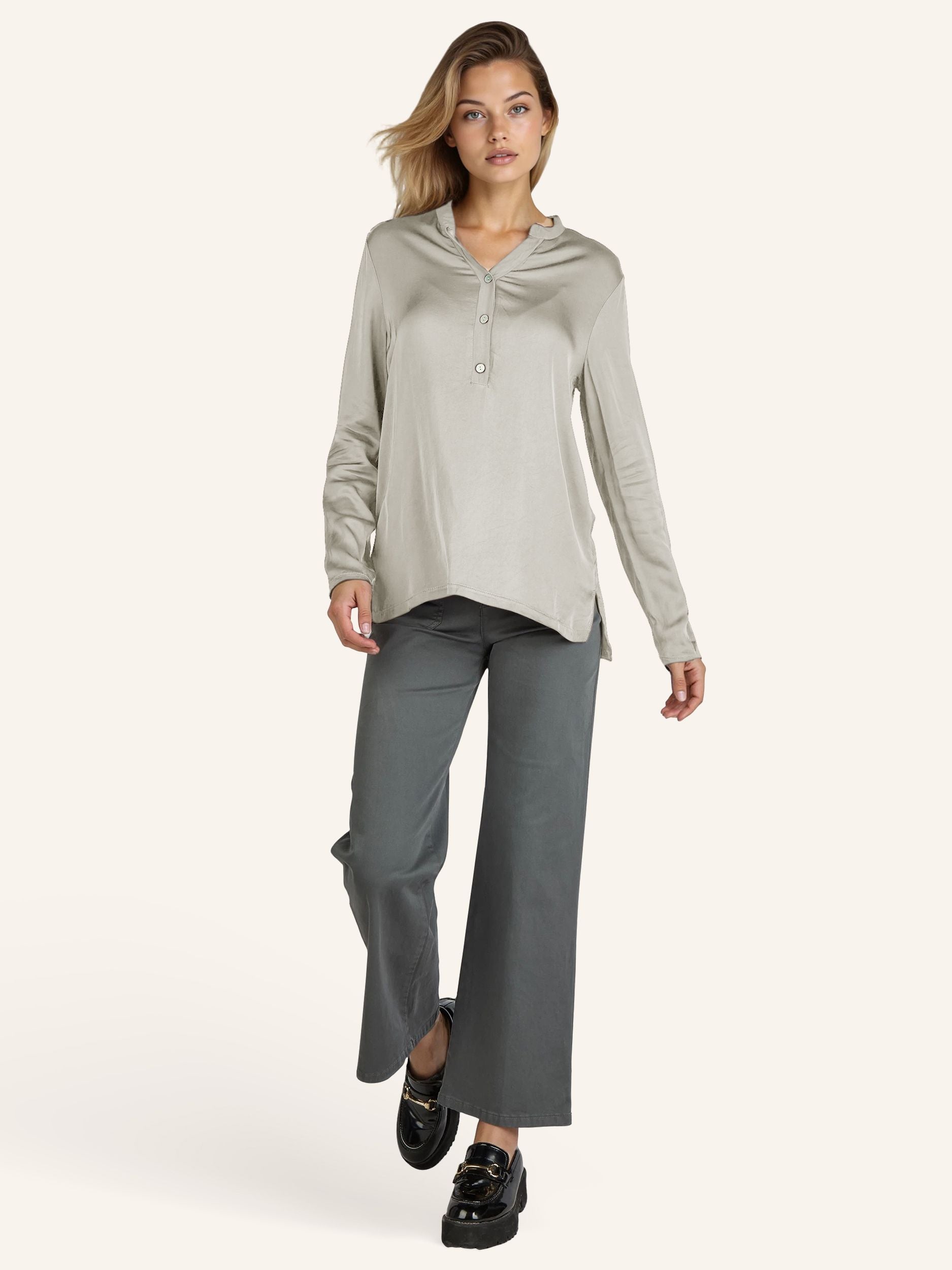 Bluse in Satin-Optik