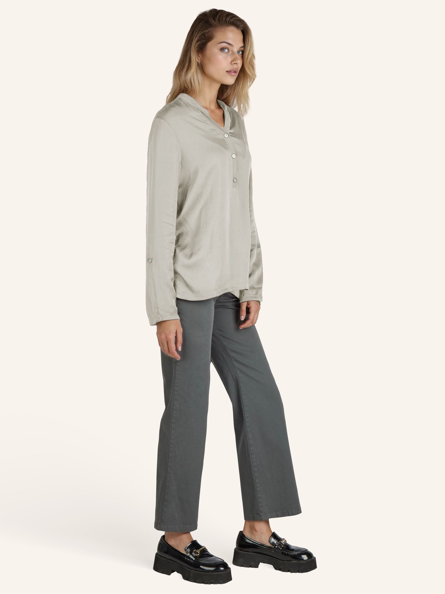 Bluse in Satin-Optik