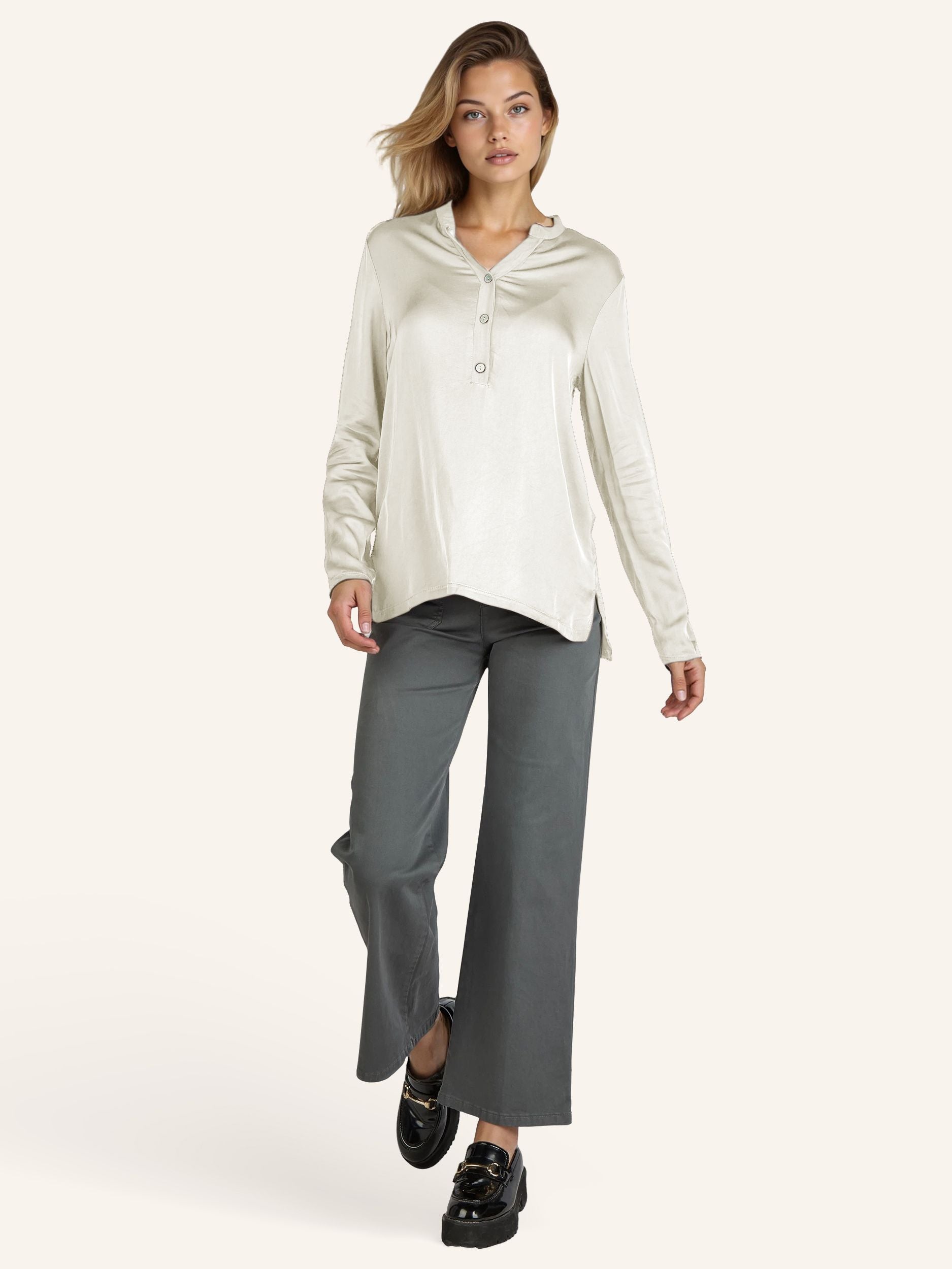 Bluse in Satin-Optik