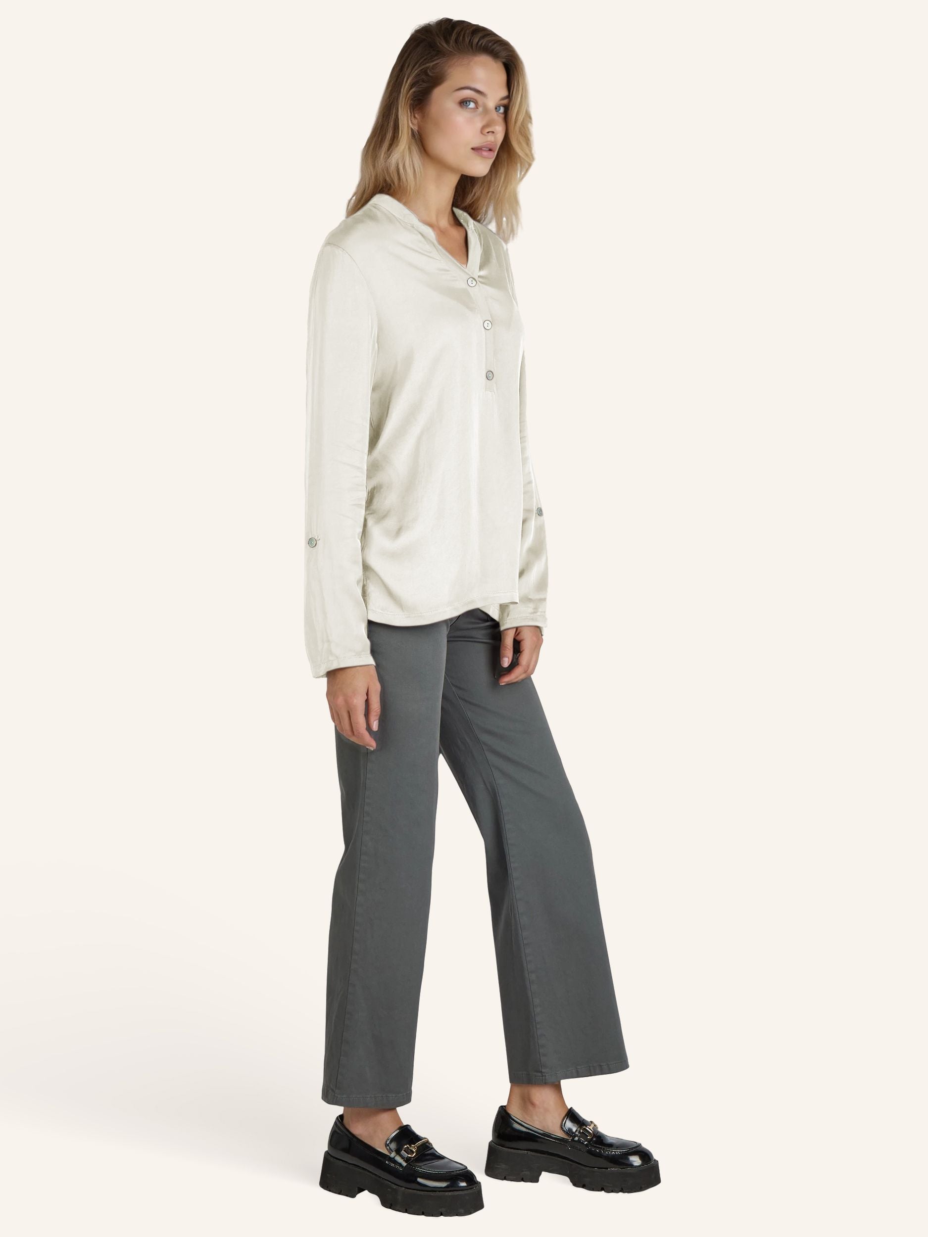 Bluse in Satin-Optik