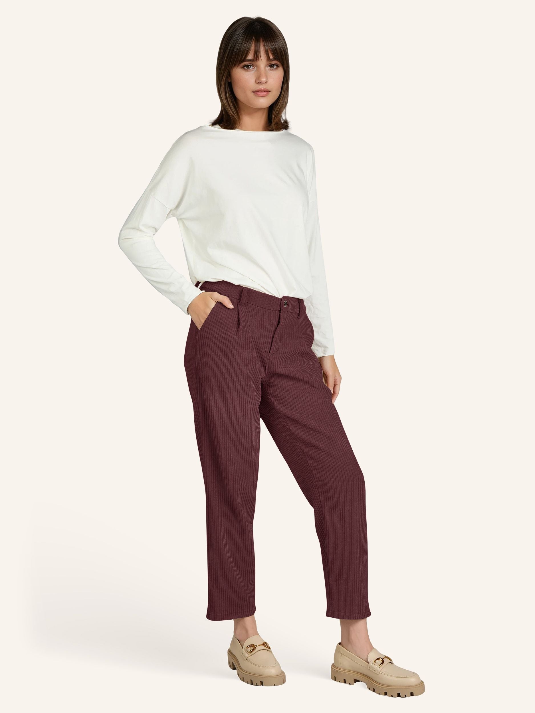 Cordhose in Knöchelhöhe