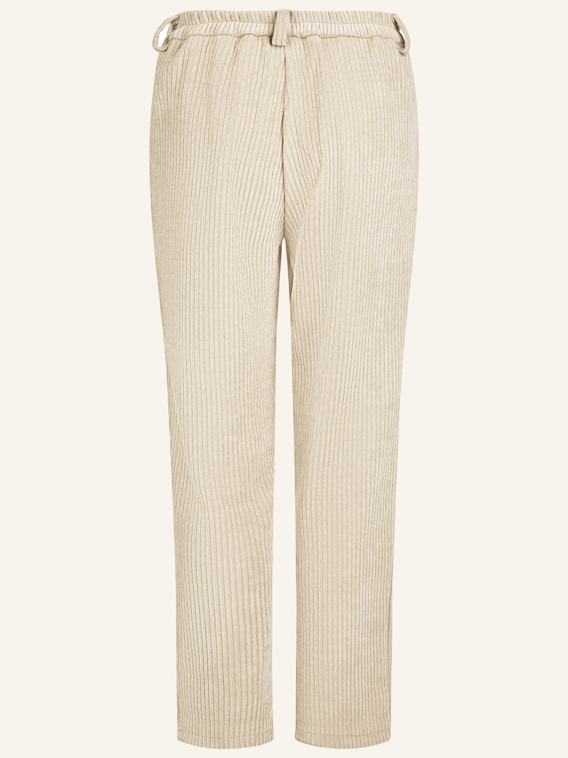 Cordhose in Knöchelhöhe