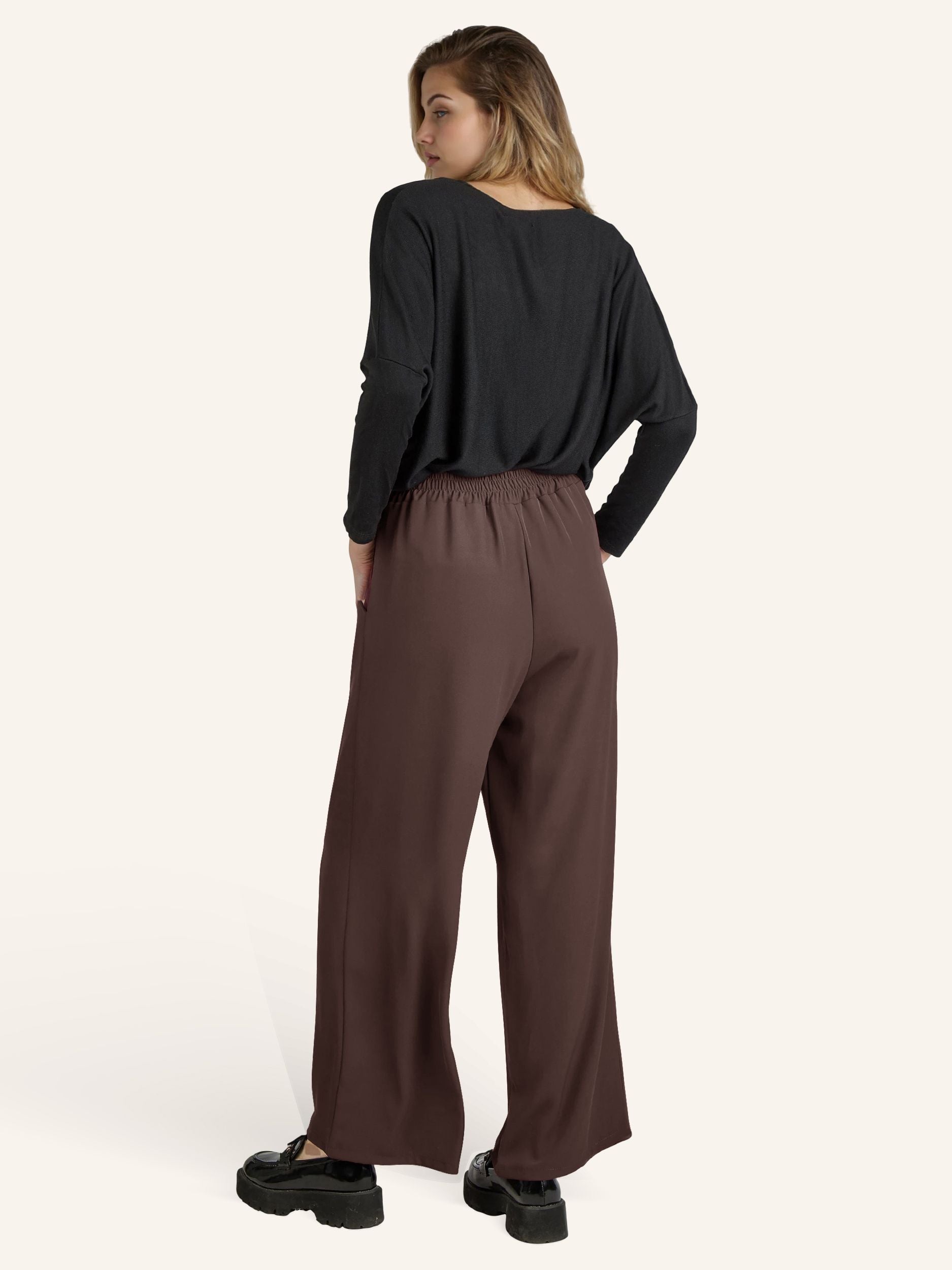 Fließende Kombi-Hose
