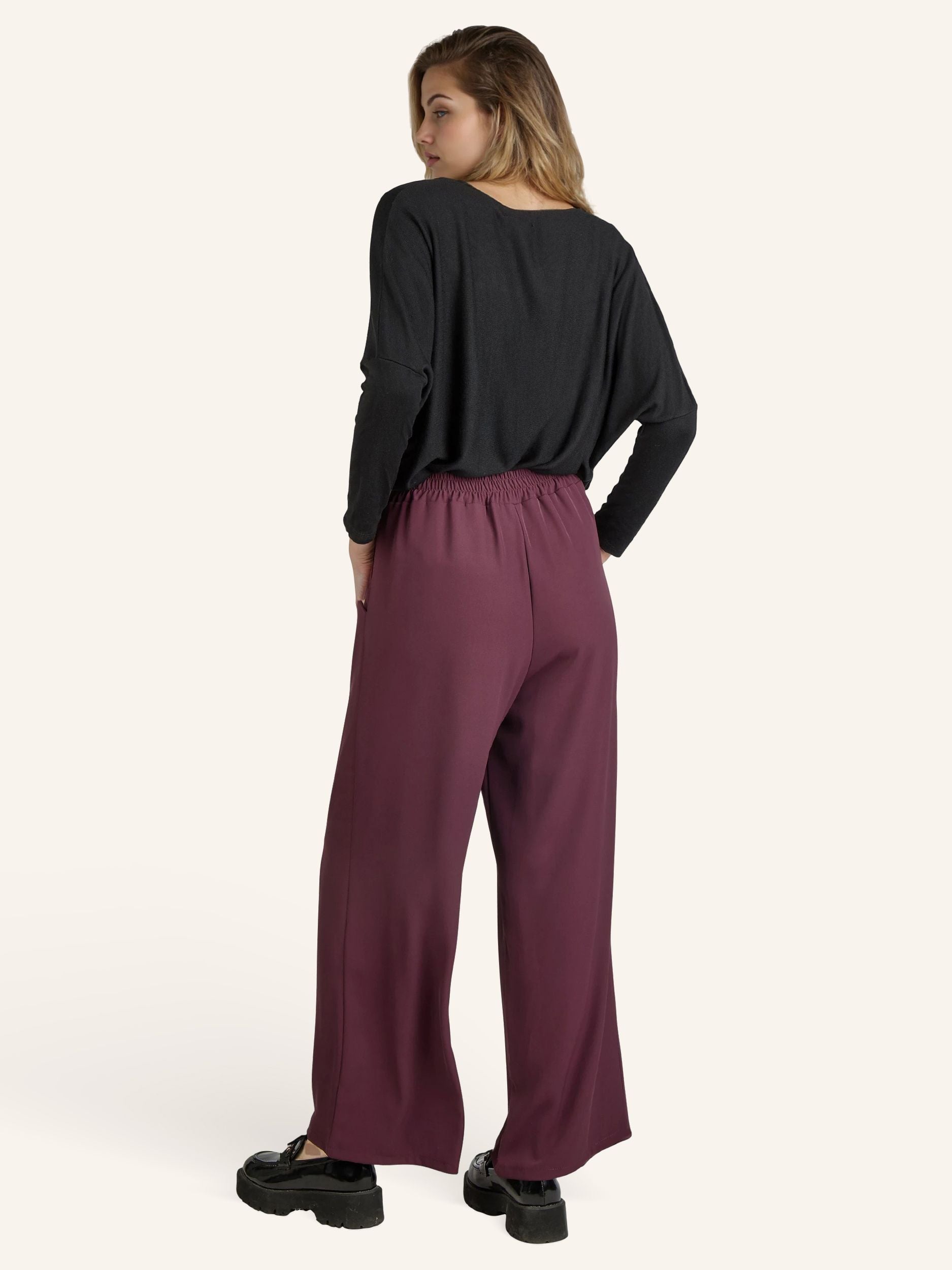 Fließende Kombi-Hose
