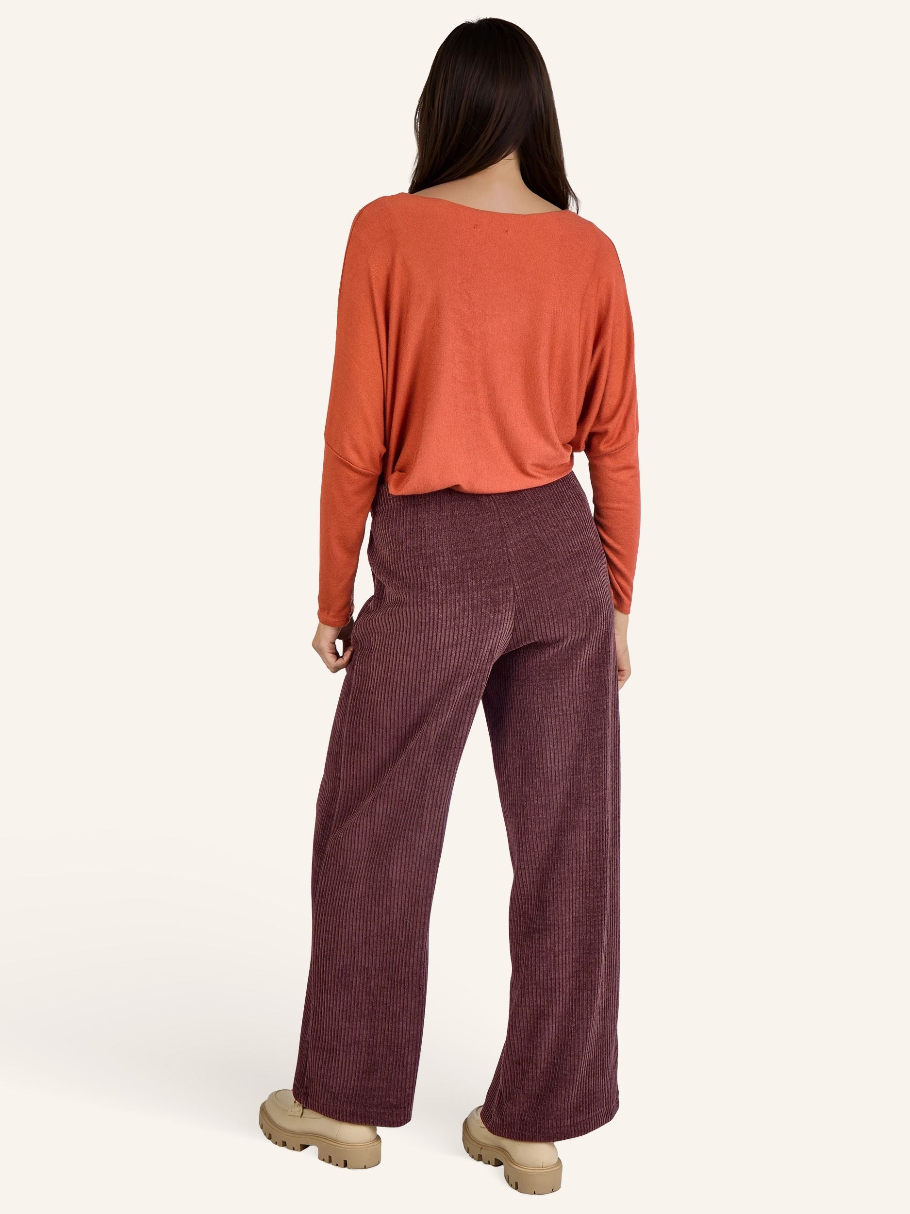 Cordhose mit weitem Bein