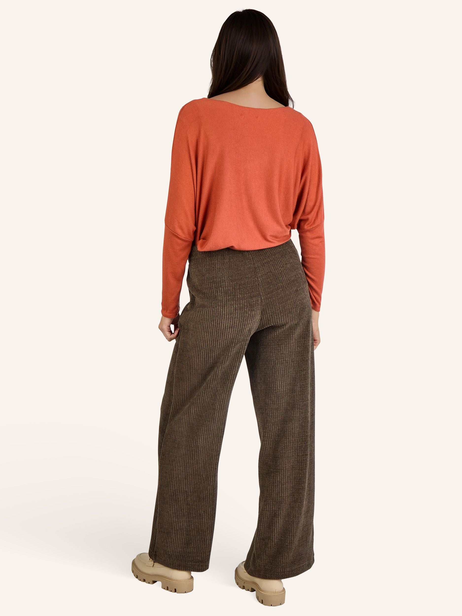 Cordhose mit weitem Bein