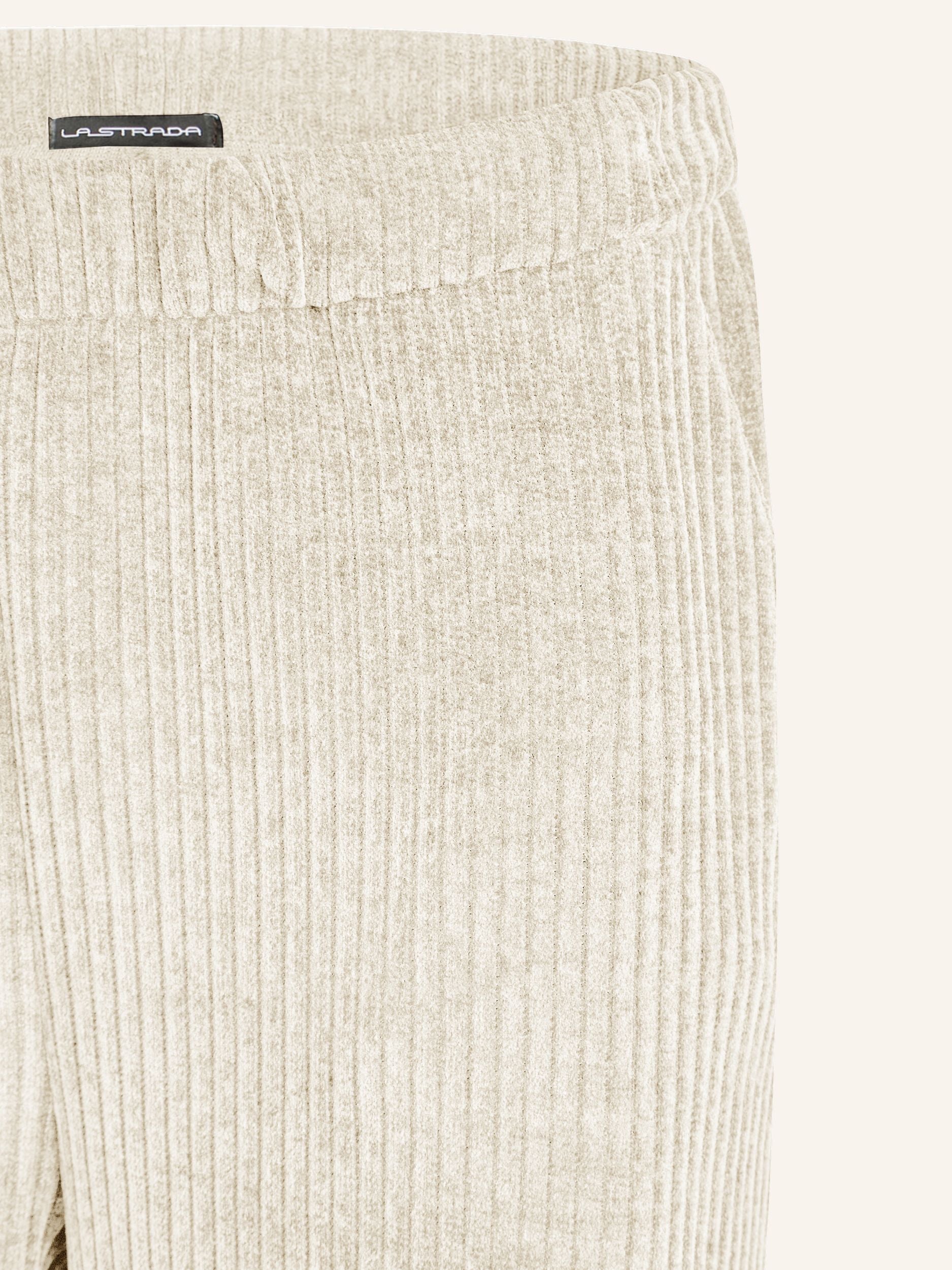 Cordhose mit weitem Bein