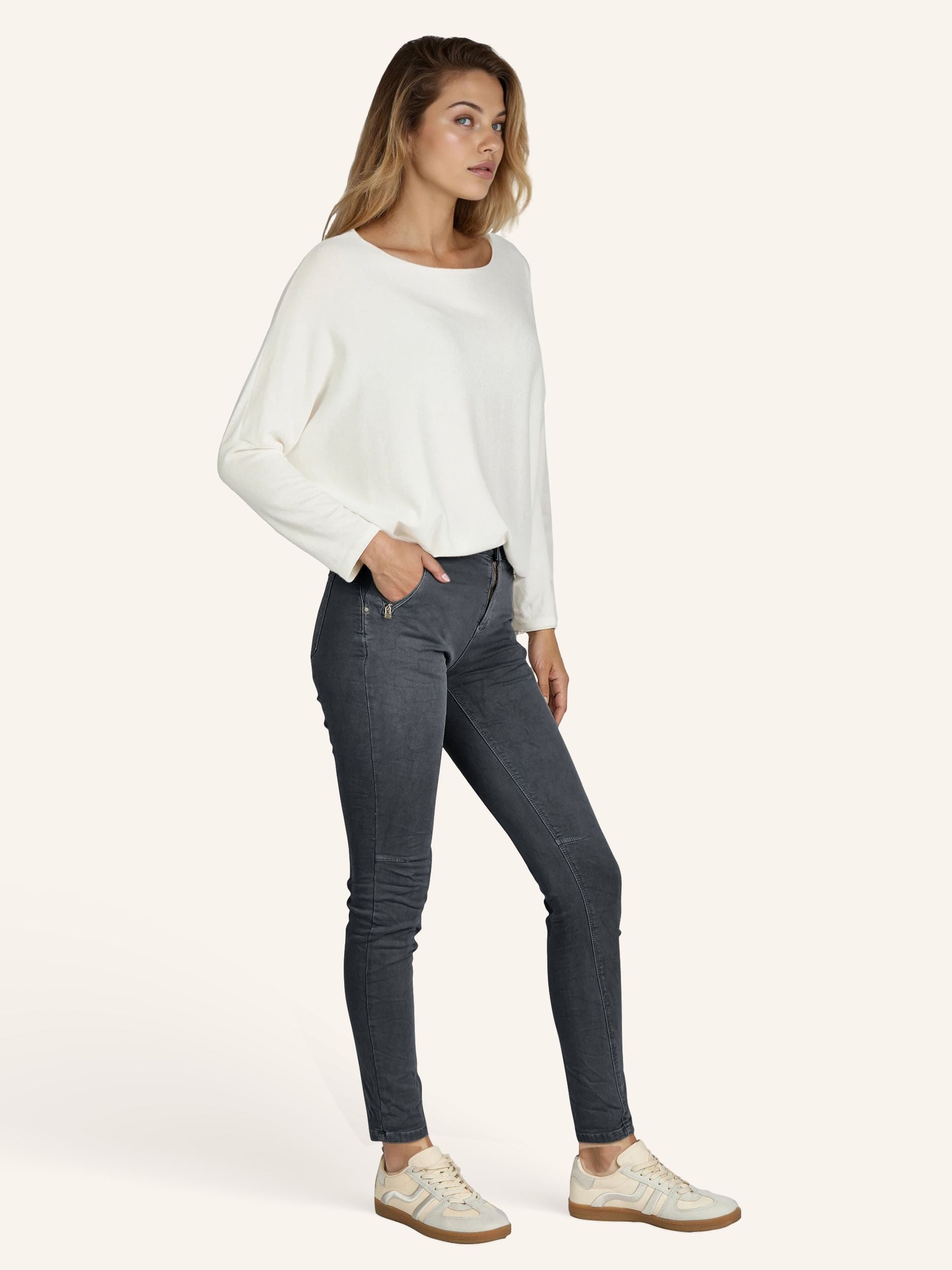 Slim-Fit Jeans