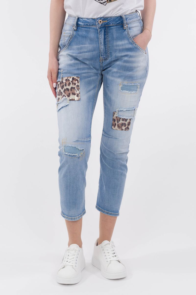 Jeans mit Leo-Patches