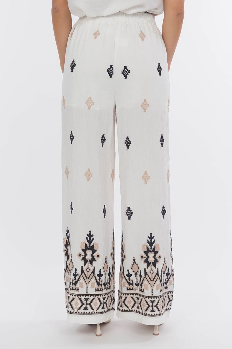 Pantaloni larghi in stile boho