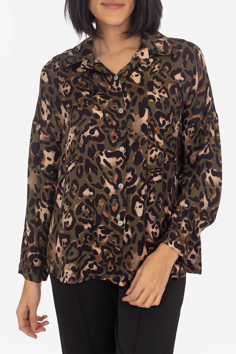 Blouse with leopard pattern