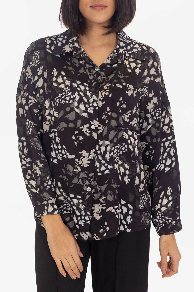 Blouse with leopard pattern