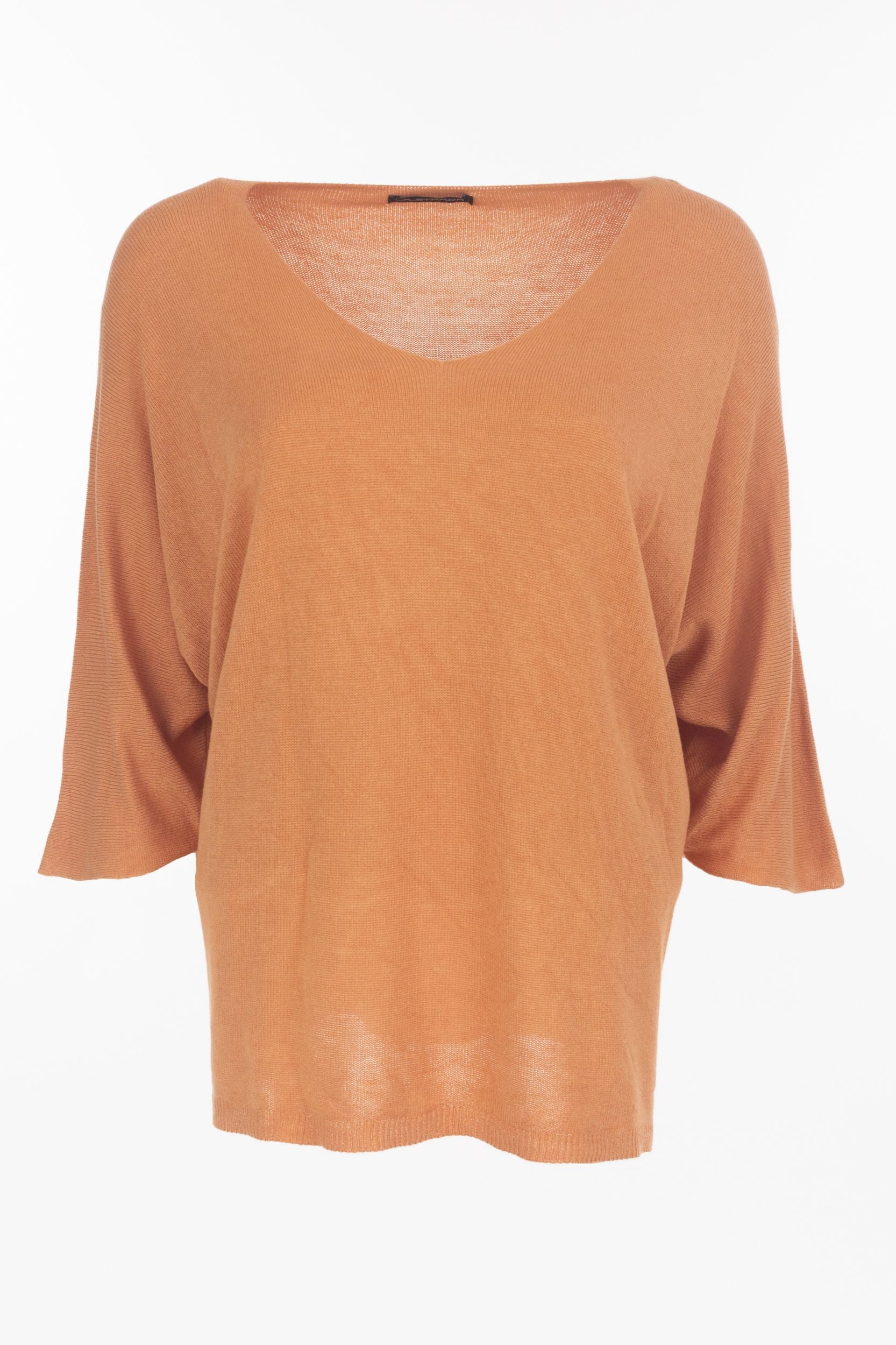 Light fine knit shirt with V-neckline