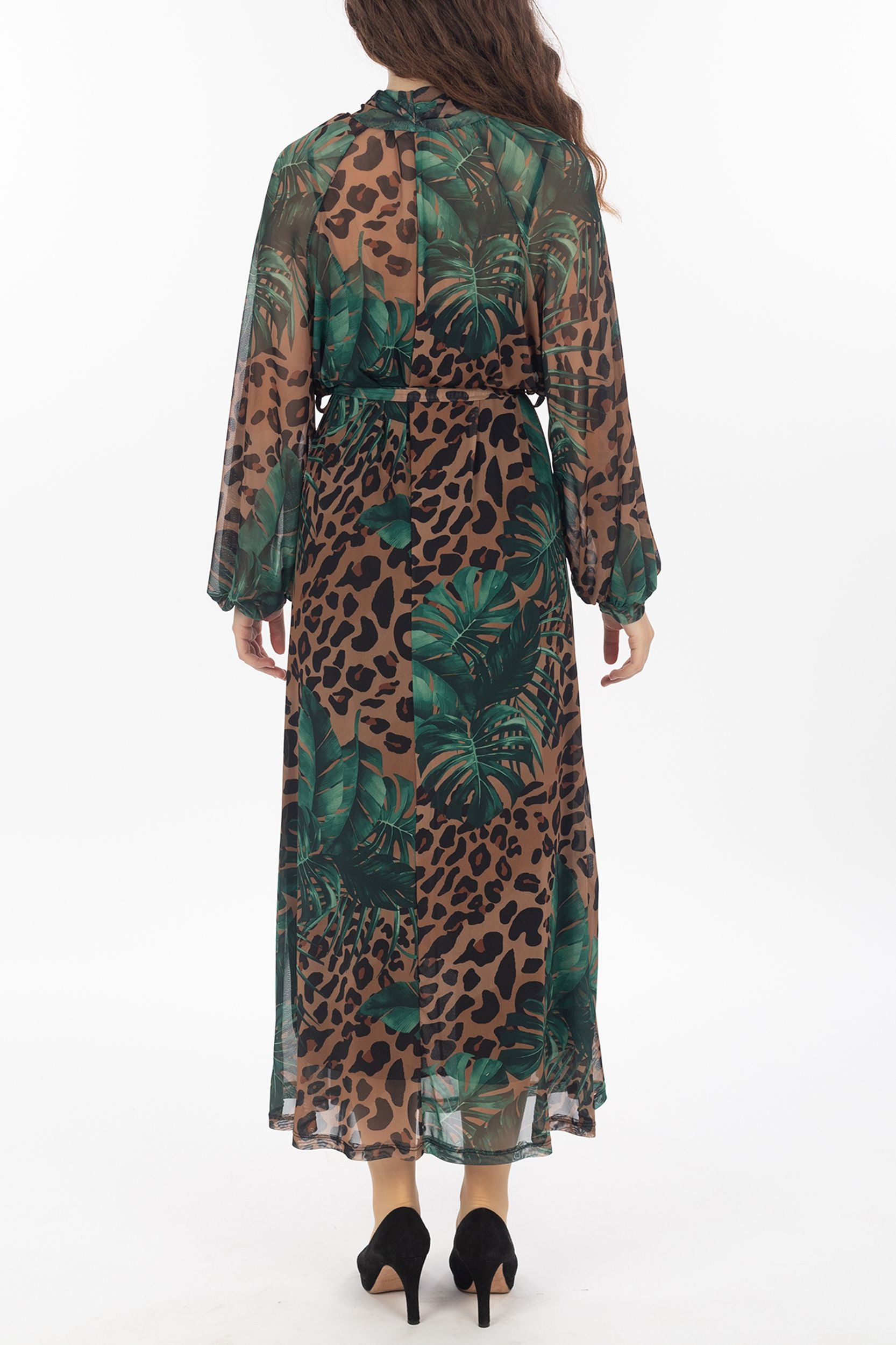 Maxi-robe dans le tropical Motif