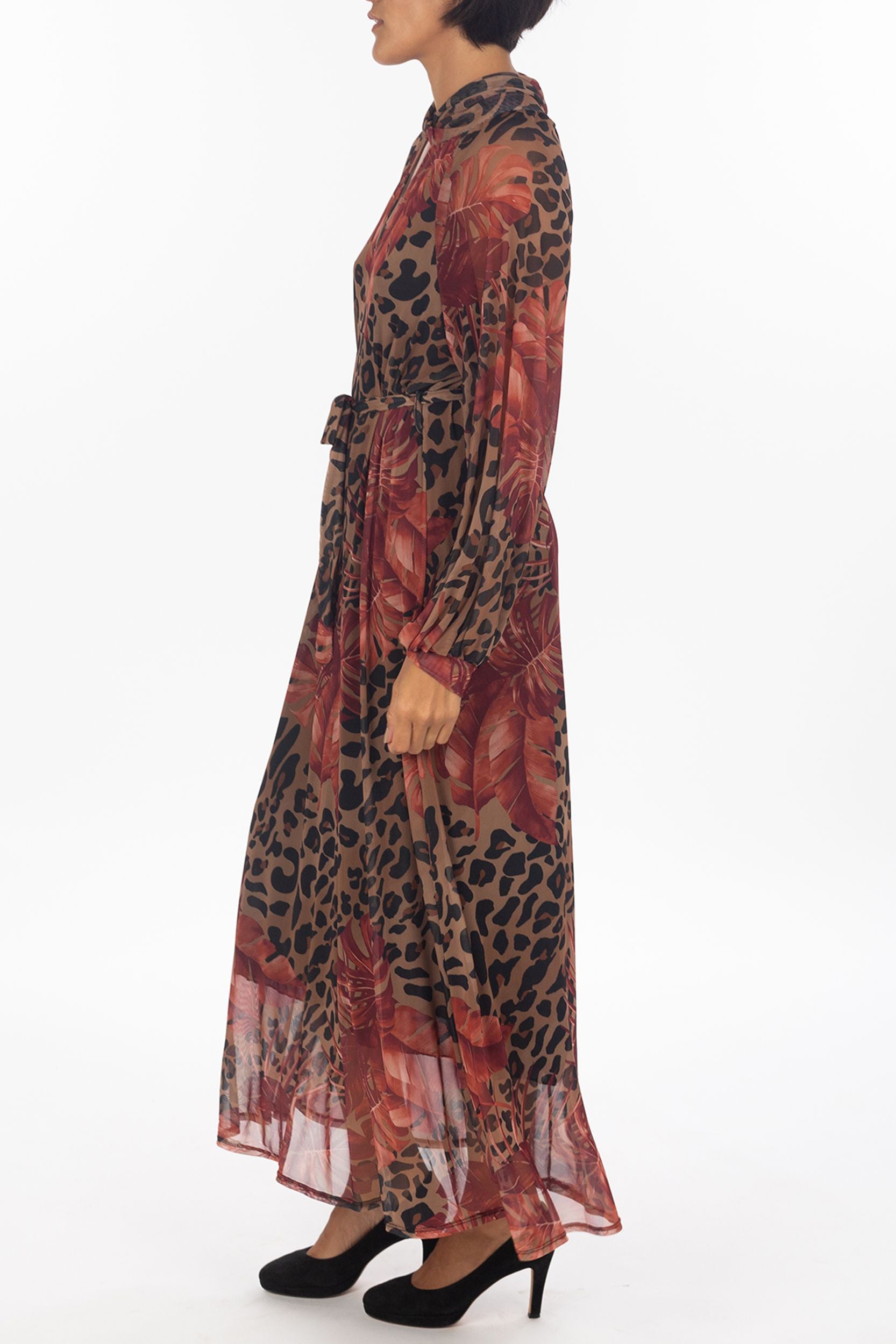 Maxi-robe dans le tropical Motif