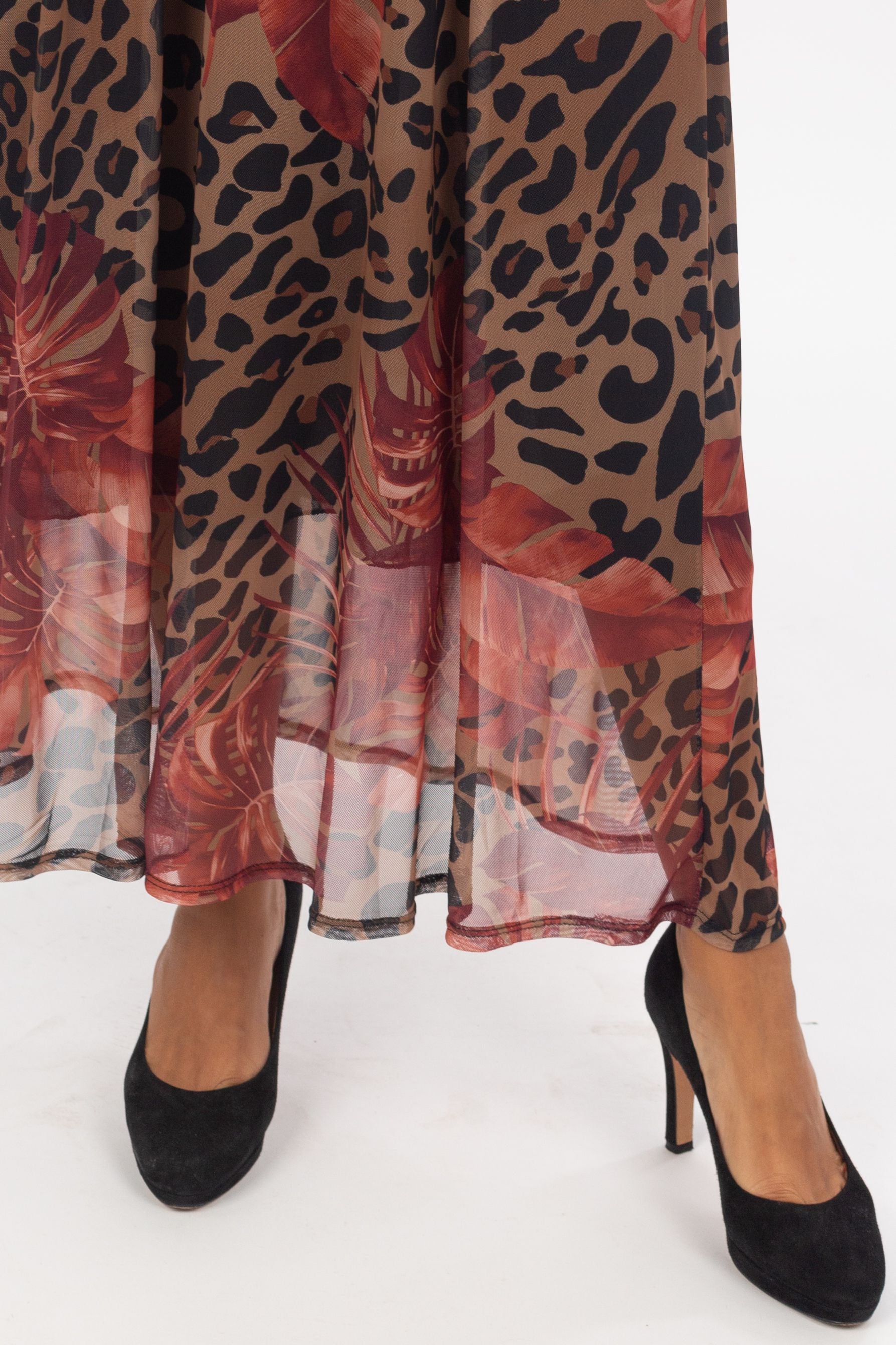 Maxi-robe dans le tropical Motif