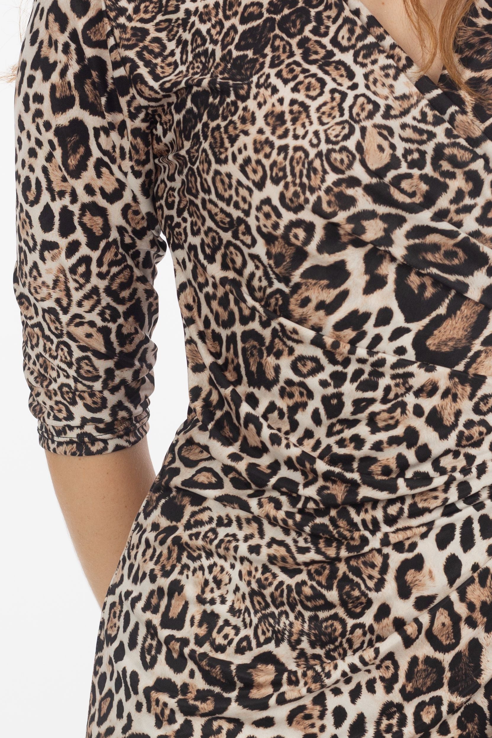 Robe avec Jaguar-Motif