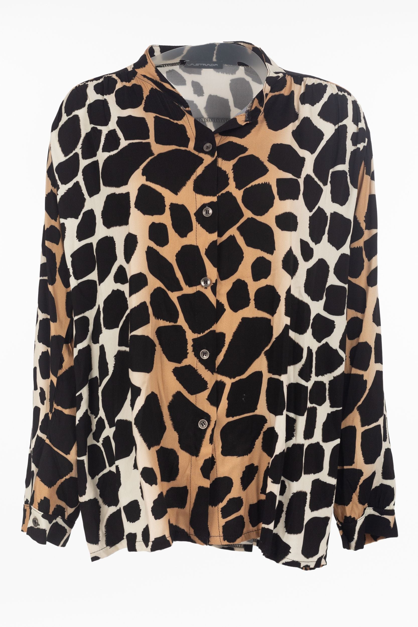 Blusa viscosa con un motivo a giraffa