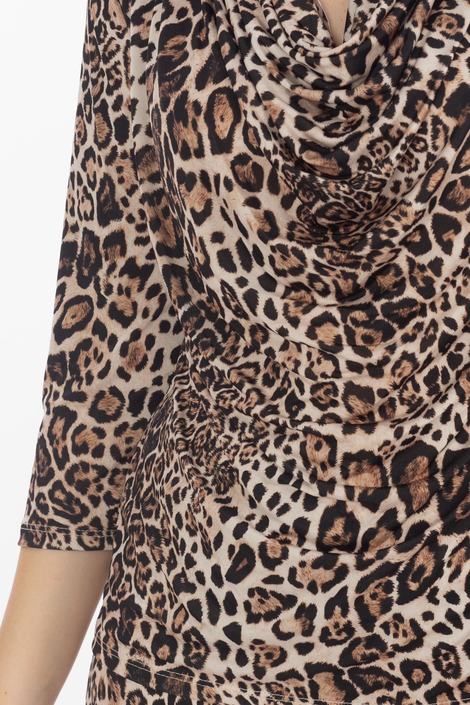 Wasserfallbluse mit Jaguar-Muster