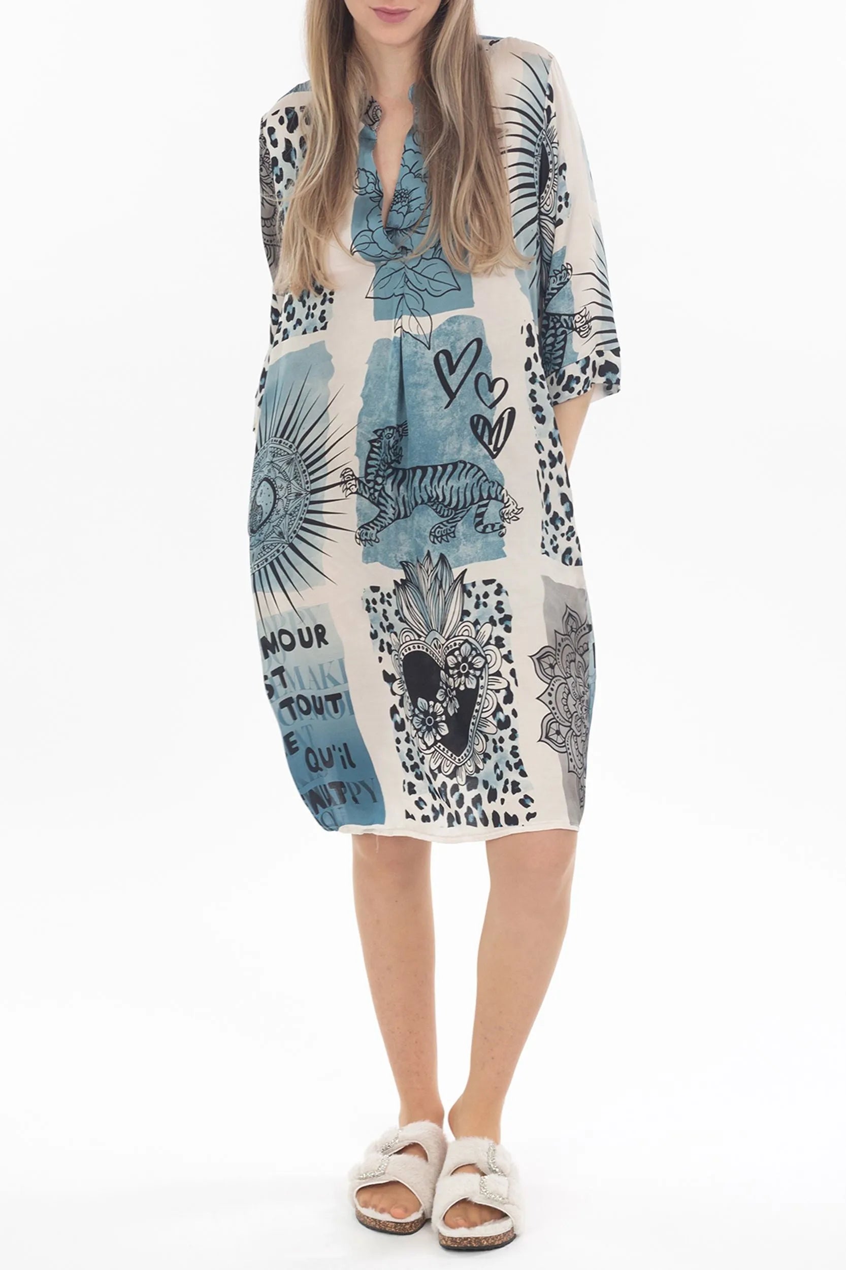 Viscose dress with a pattern mix