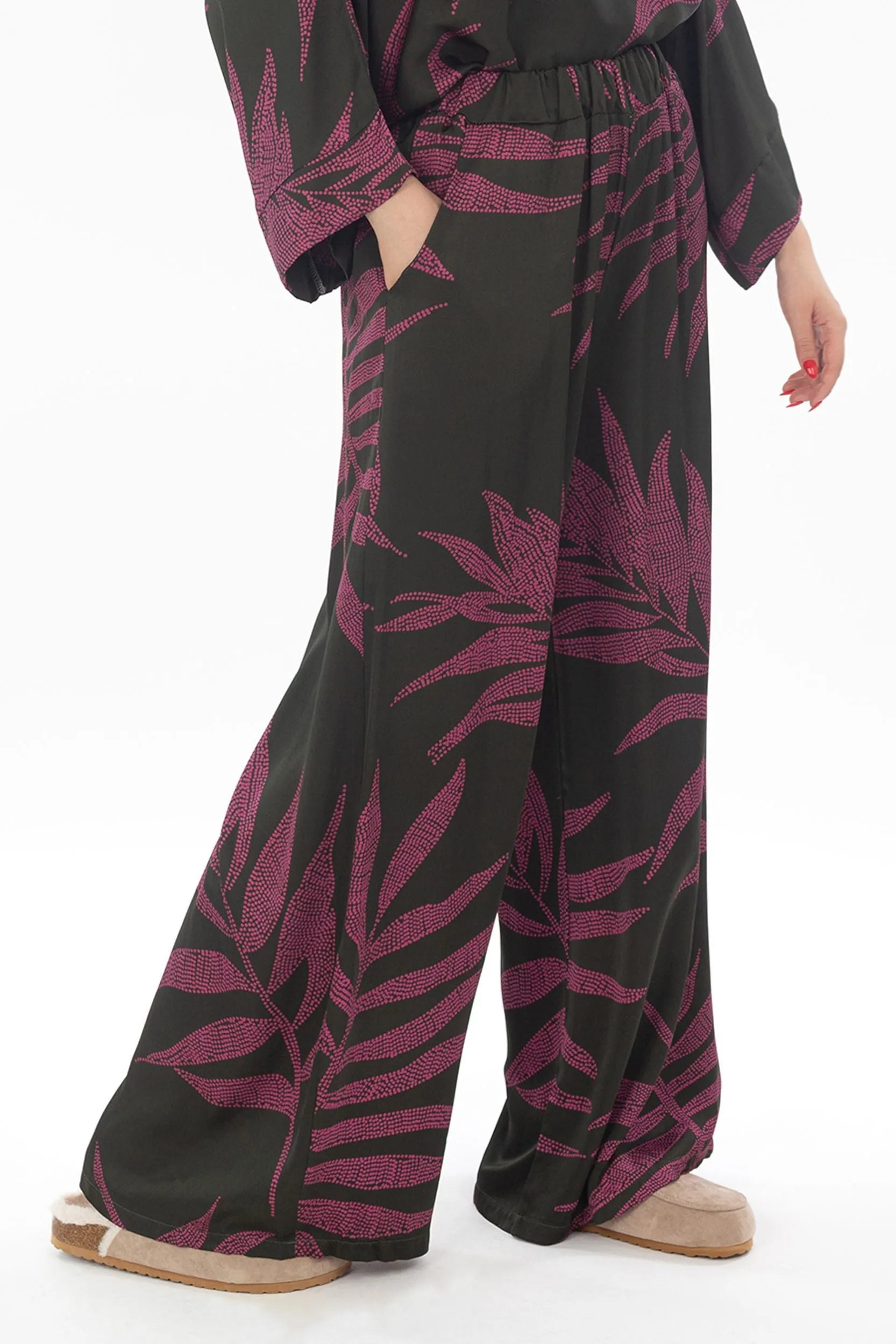 Hose mit gepunktetem Tropical-Muster