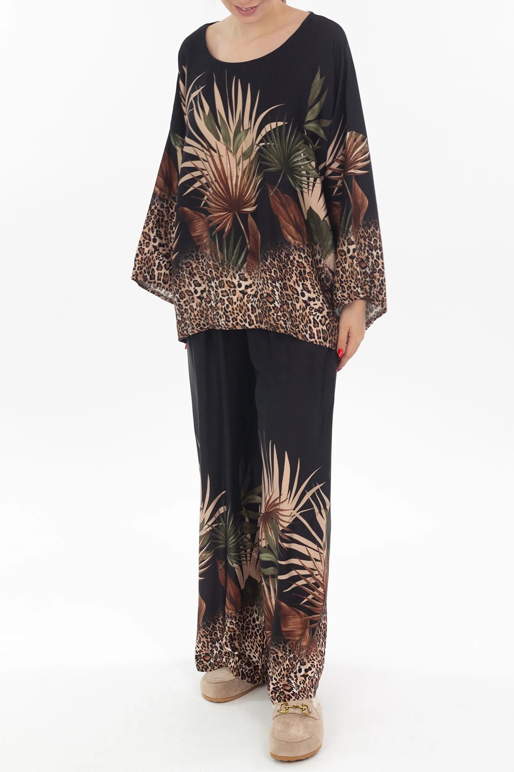 Blouse with tropical and leo pattern