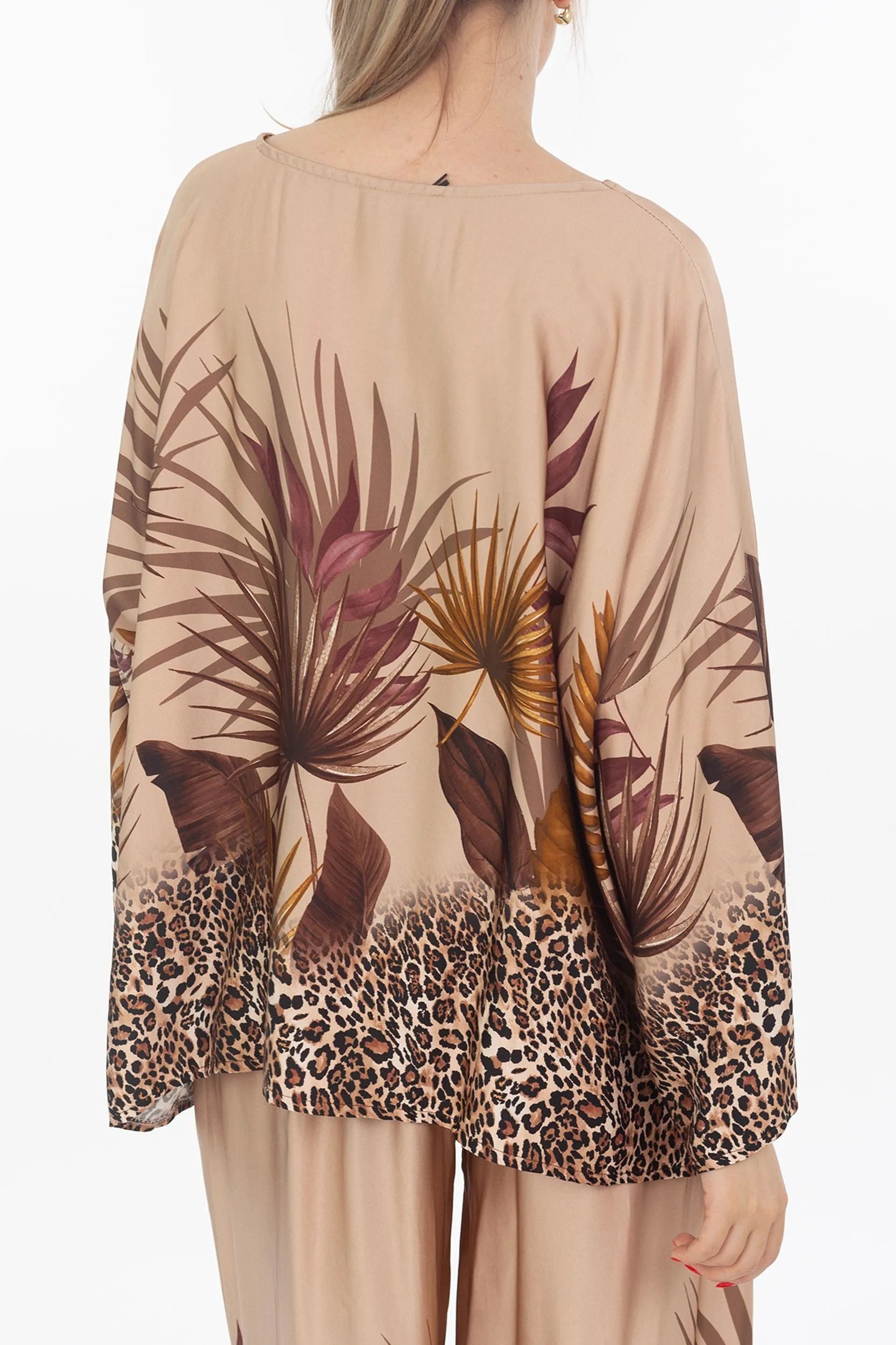 Blouse with tropical and leo pattern