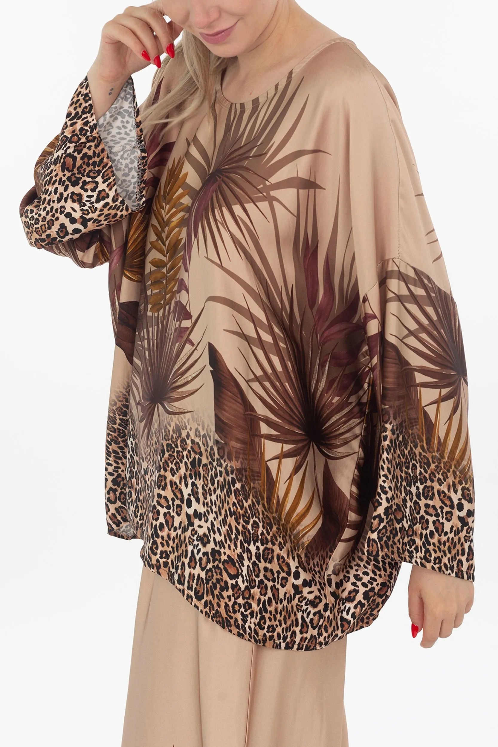 Blouse with tropical and leo pattern