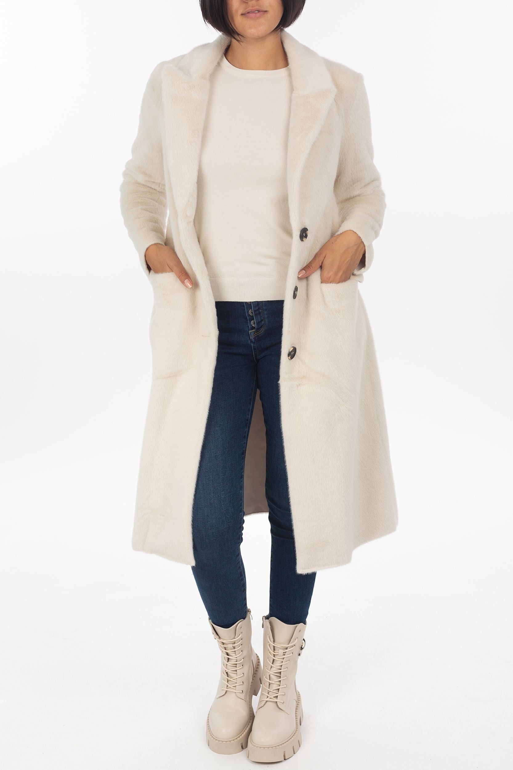 Long coat with button bar