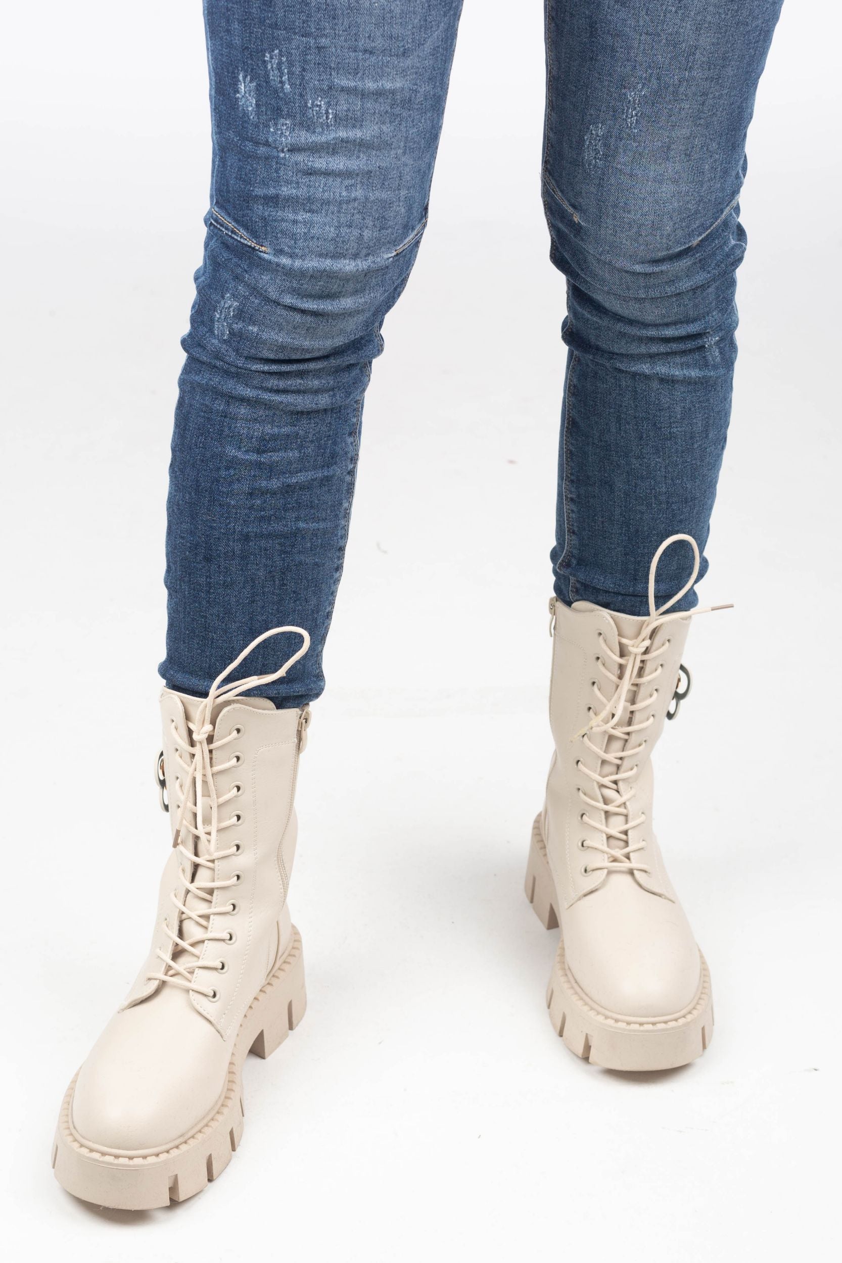 Lace -Up Boot