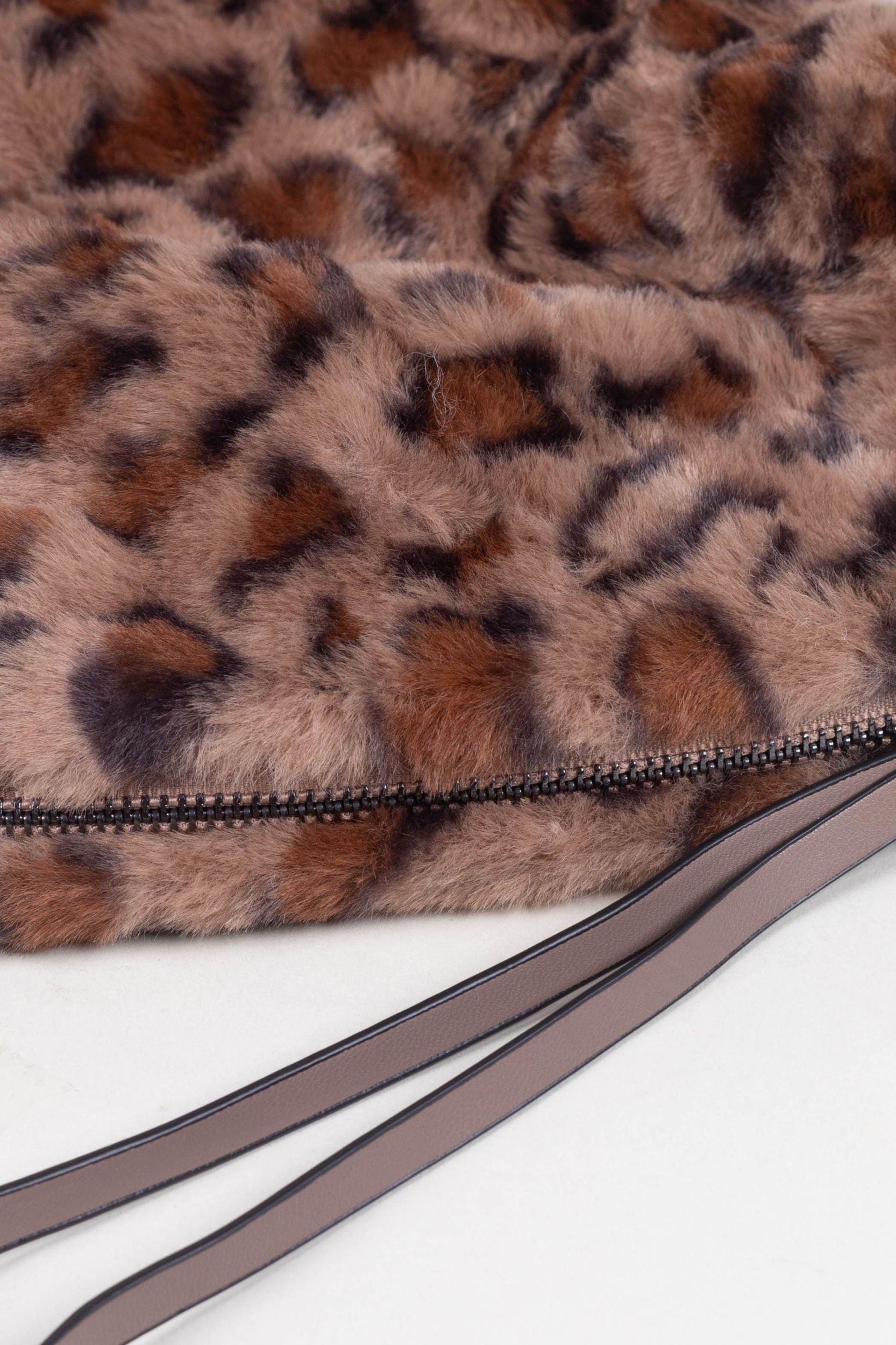 Web fur bag with Leo pattern