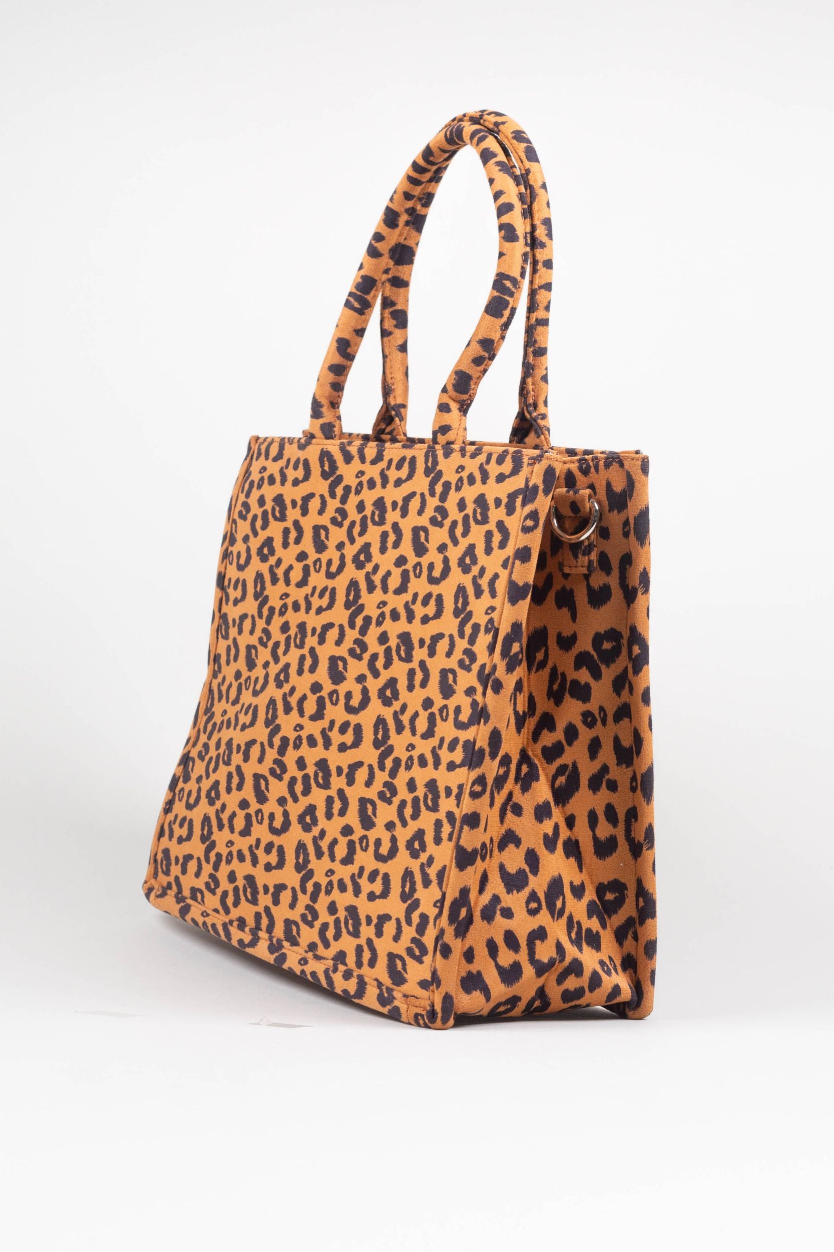 Handbag with Leo pattern