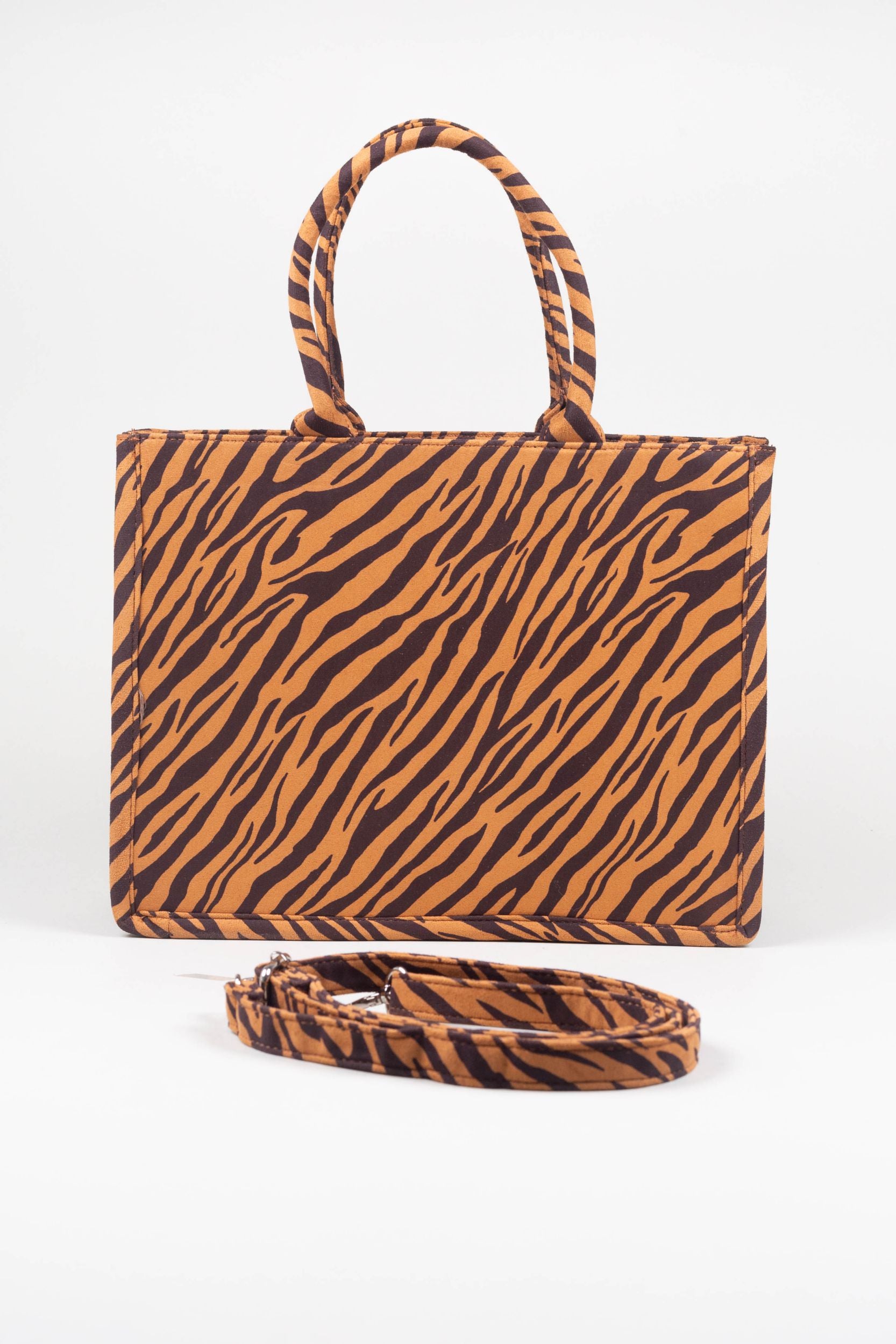 Handbag with tiger pattern