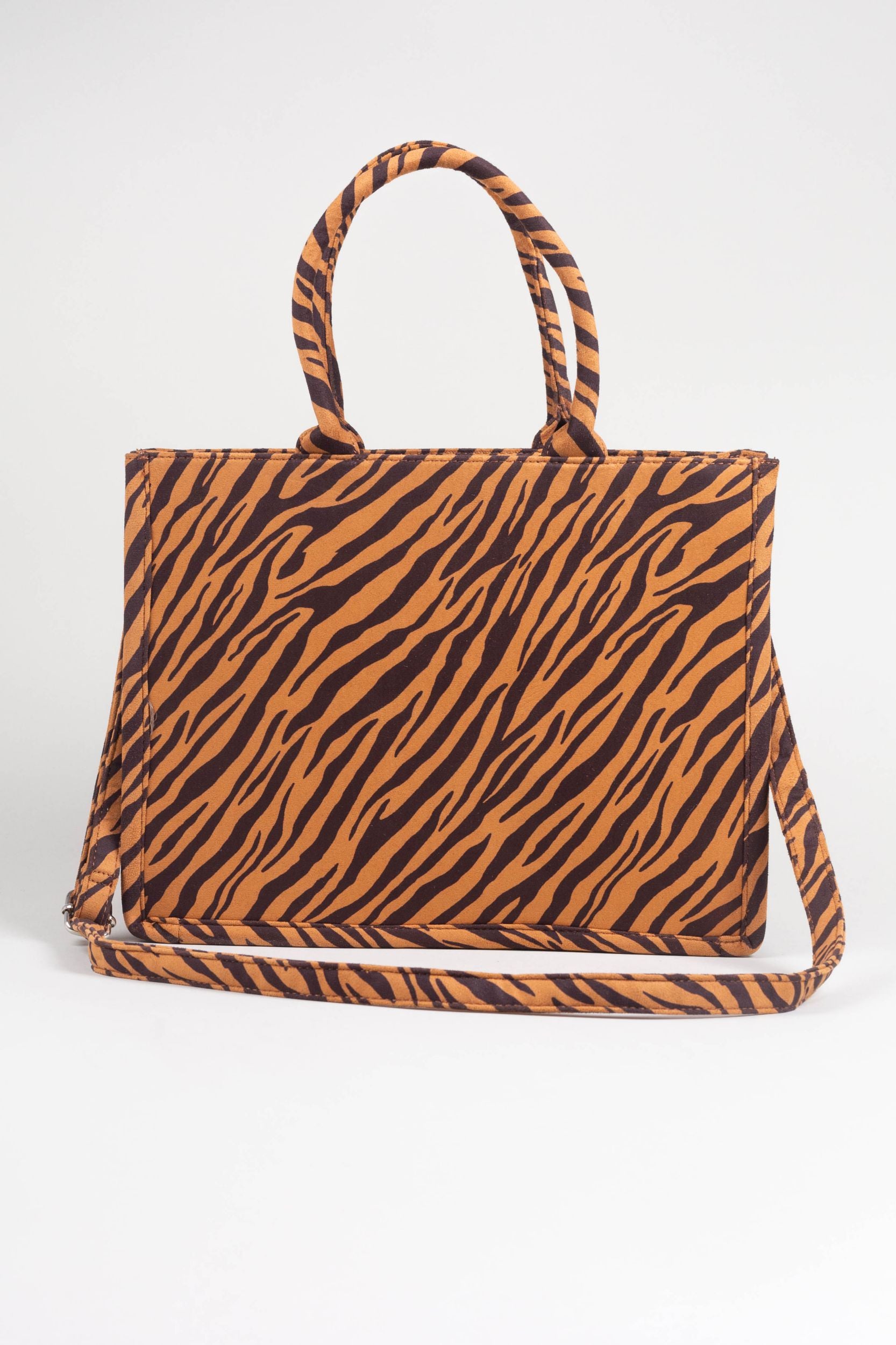 Handbag with tiger pattern