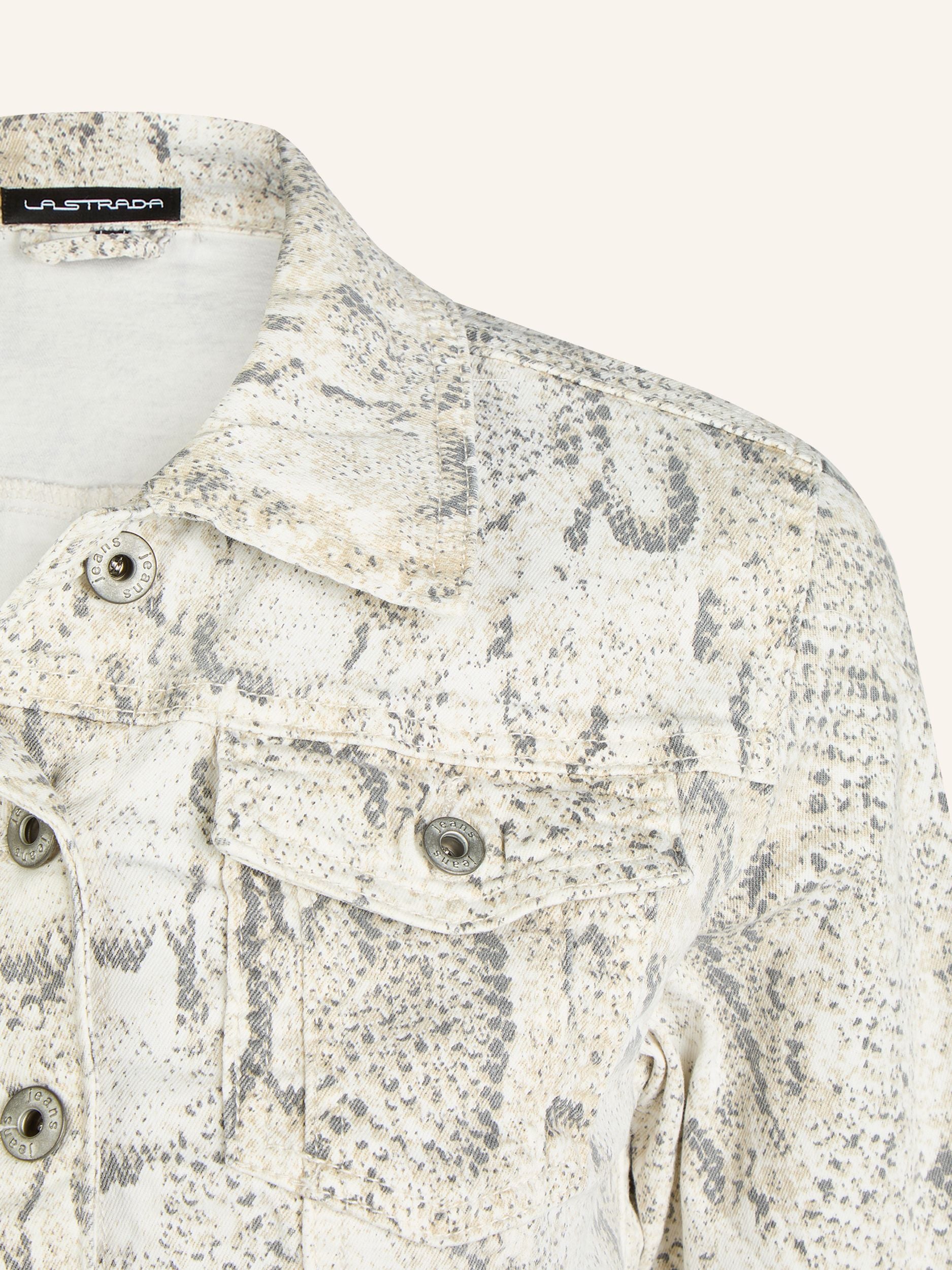 Kurze Jacke im Schlangenprint