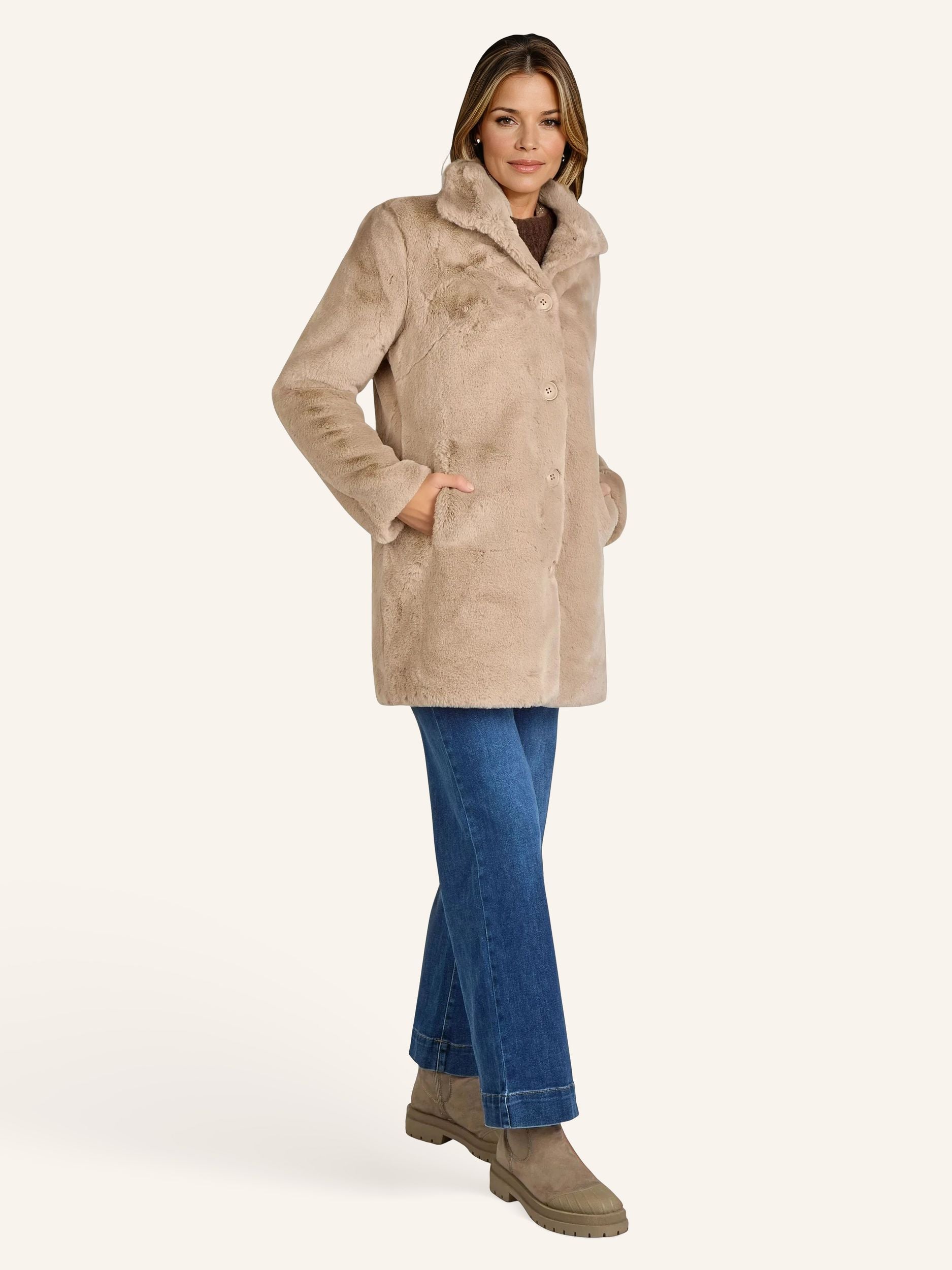 Mantel in Kunstfell-Optik