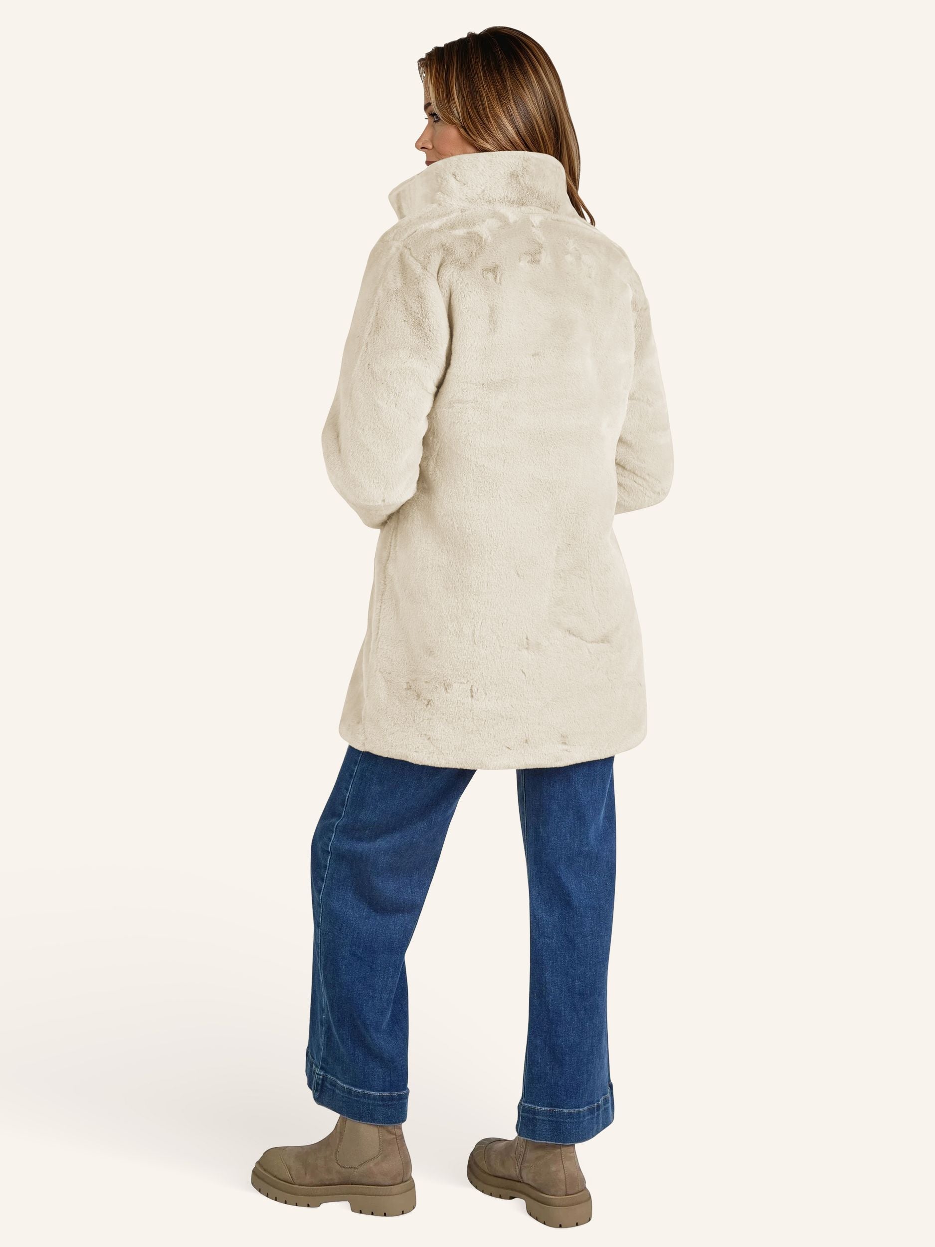 Mantel in Kunstfell-Optik