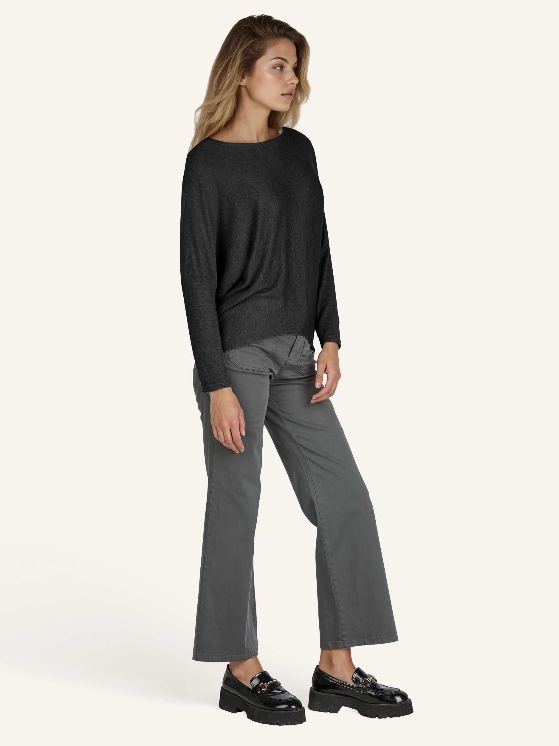 Chemise à simple coloration en tricot fin